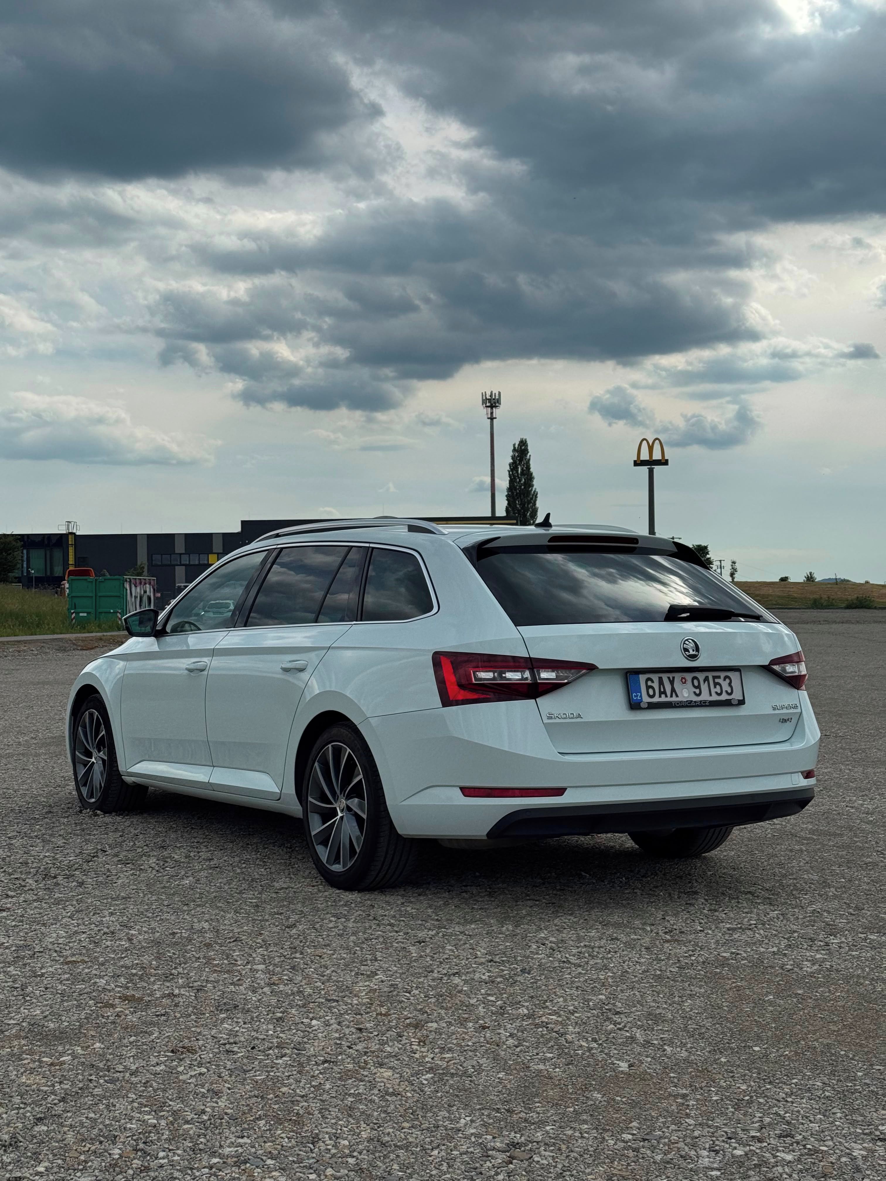 Škoda Superb, Škoda Superb 3, 4x4 - fotka 5