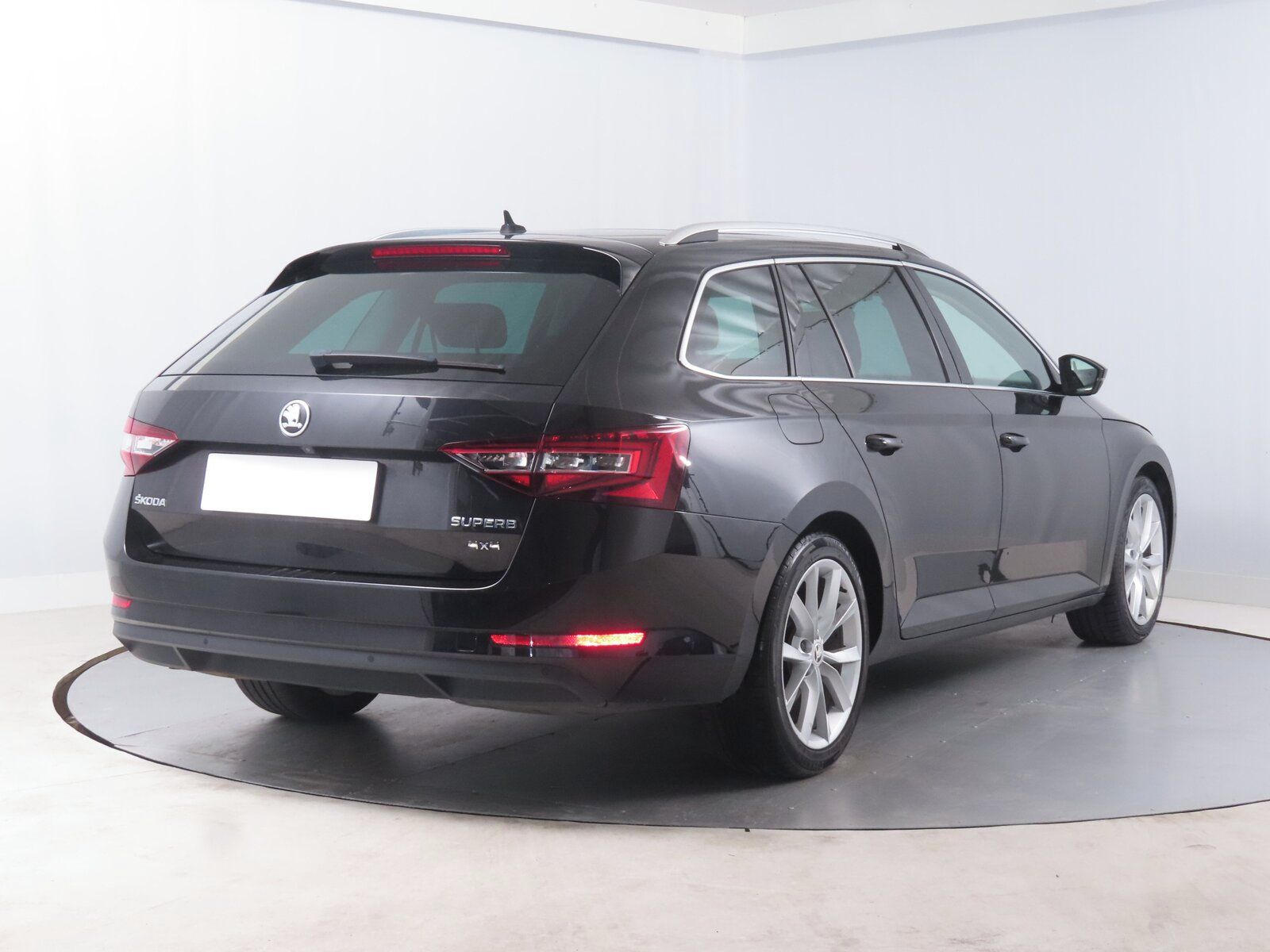 Škoda Superb, 2.0 TDI, Style, 4X4, Automat - fotka 5