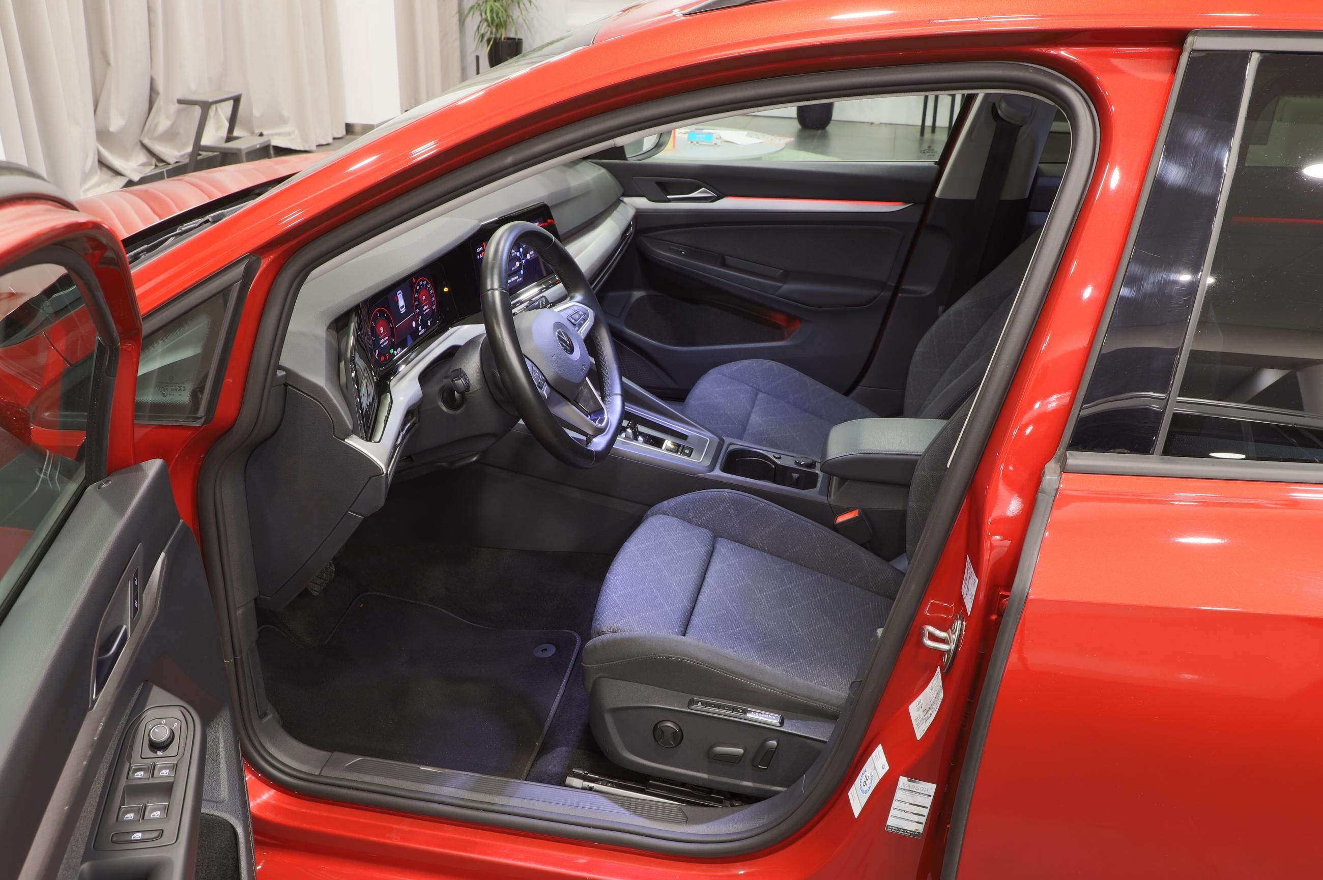 Volkswagen Golf Variant, Golf 8 Variant 2.0 TDI 110kW - fotka 6