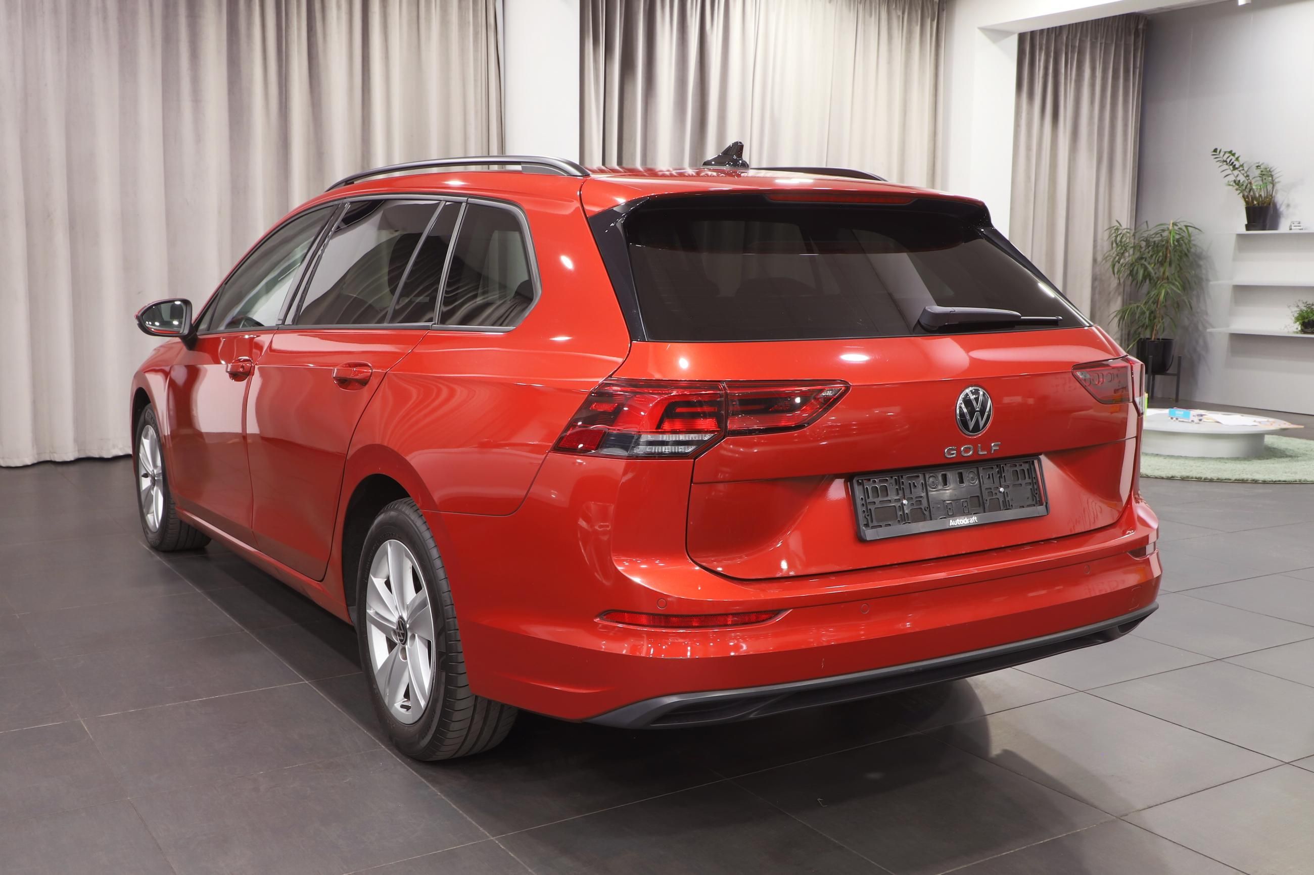 Volkswagen Golf Variant, Golf 8 Variant 2.0 TDI 110kW - fotka 4