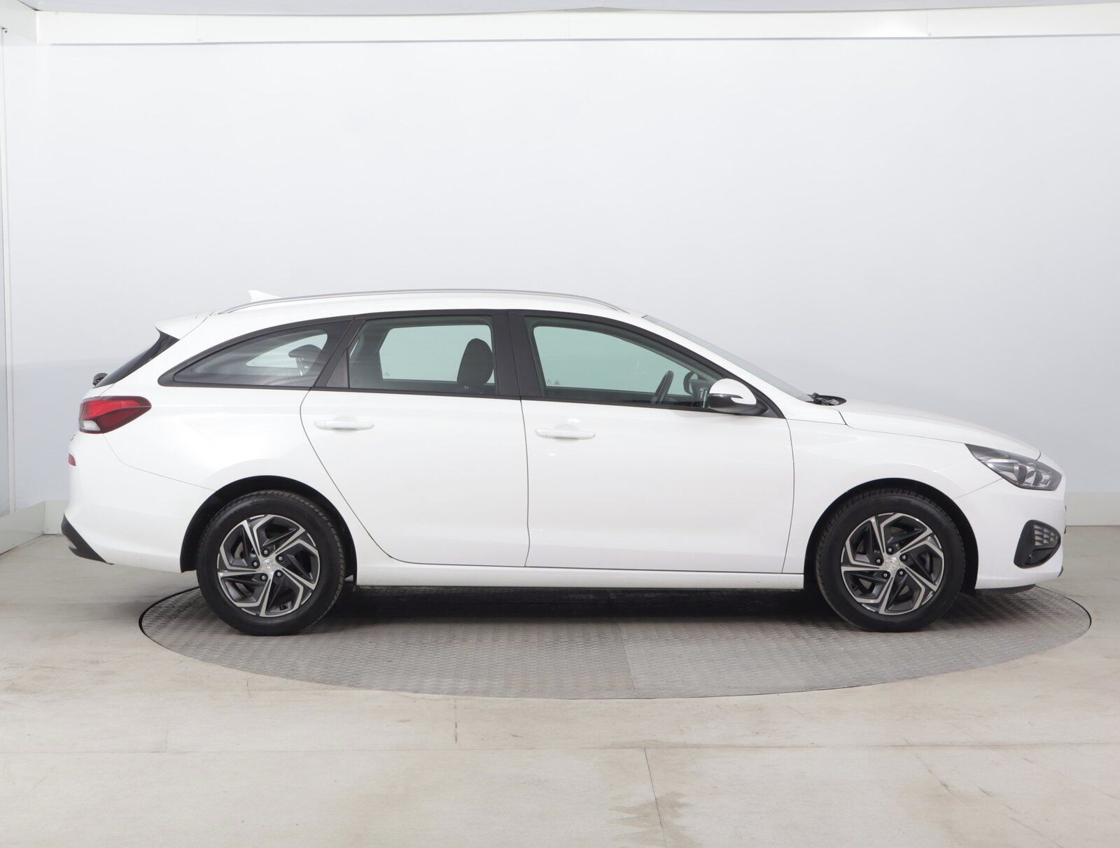Hyundai i30, 1.0 T-GDI, Family Comfort, ČR - fotka 6