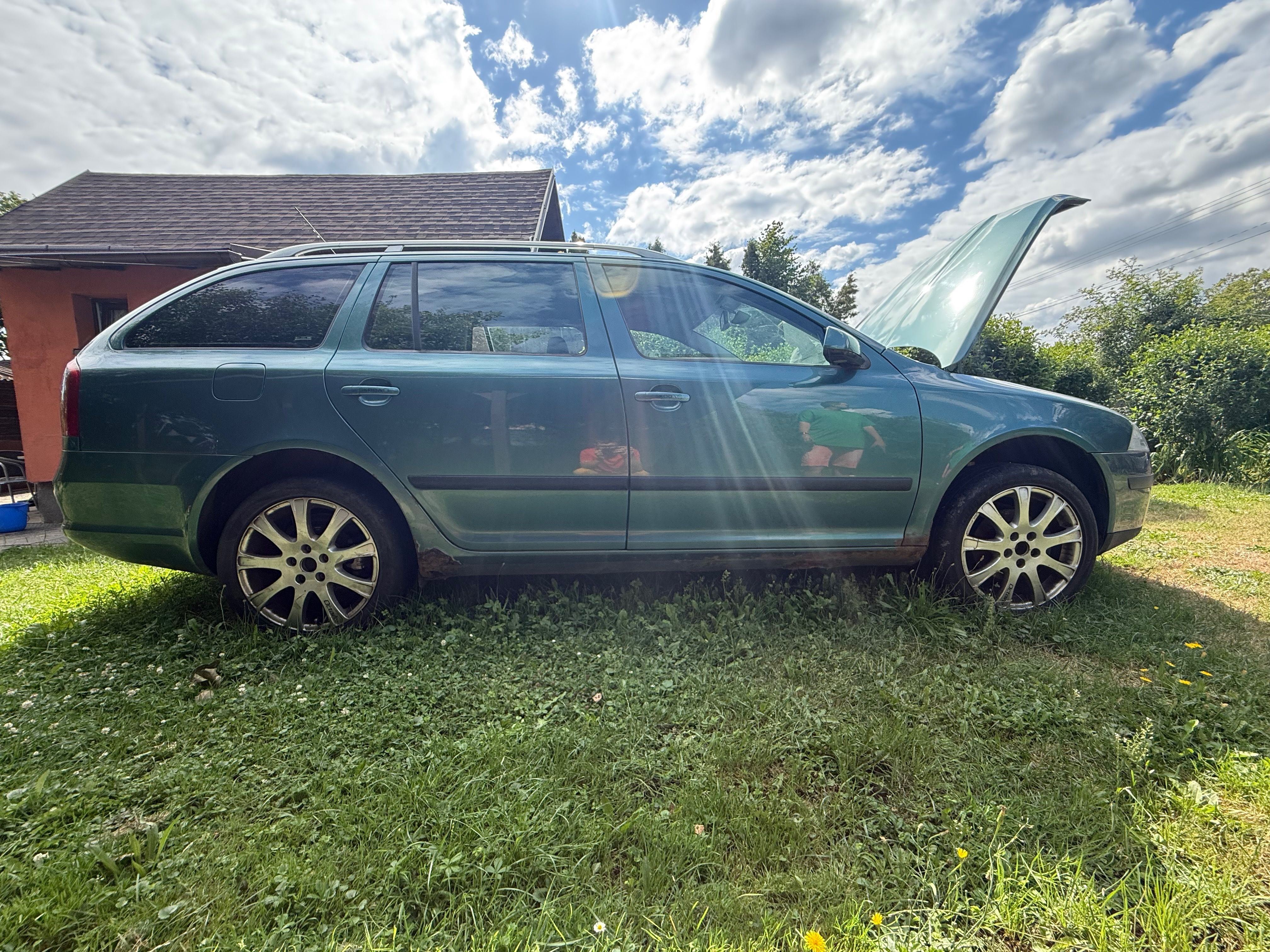 Škoda Octavia, 1.9 77kw +chip rok:2006bez Stk - fotka 6