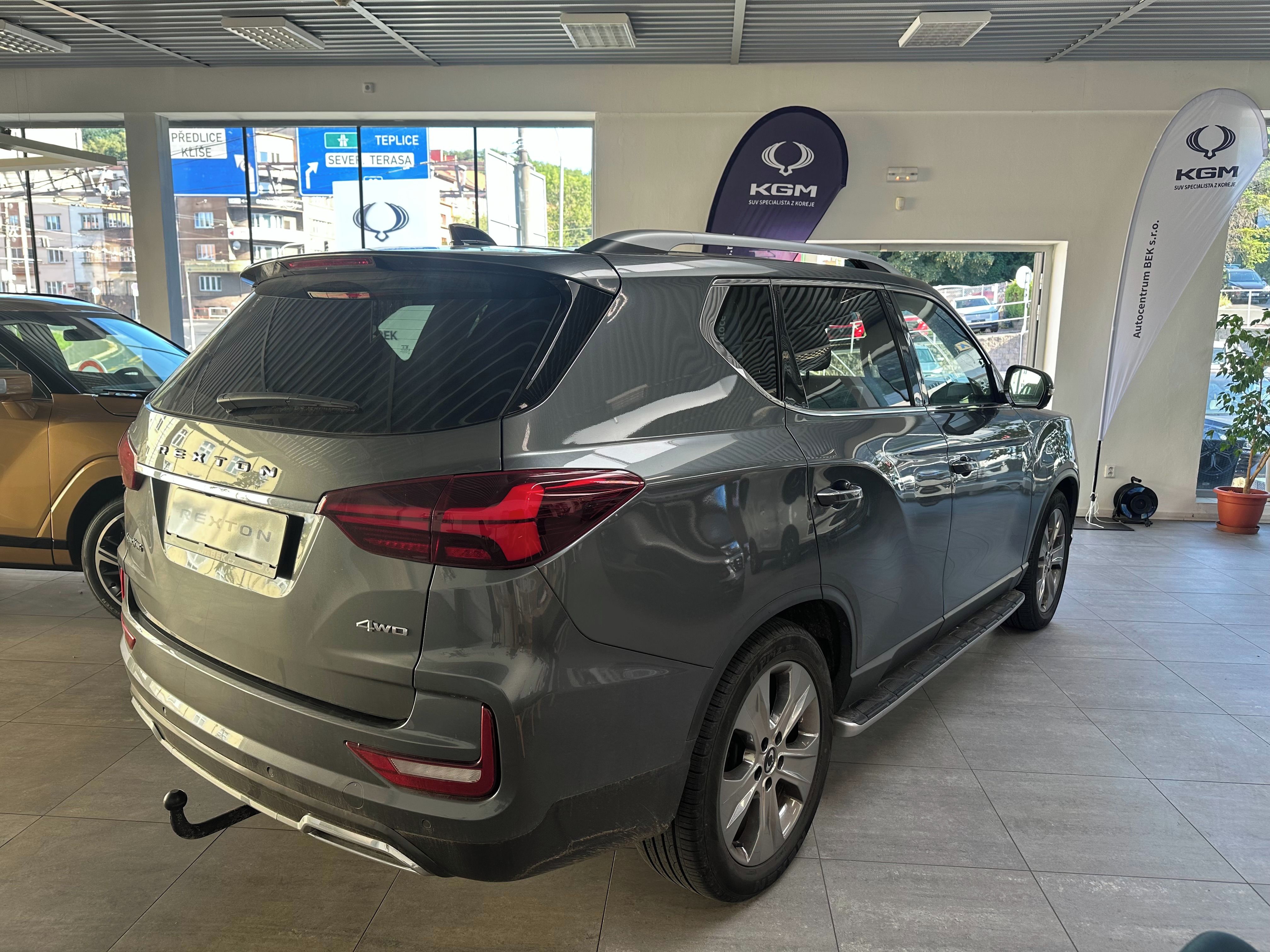 SsangYong Rexton, 2,2E-XDi Premium AWD AT - fotka 6