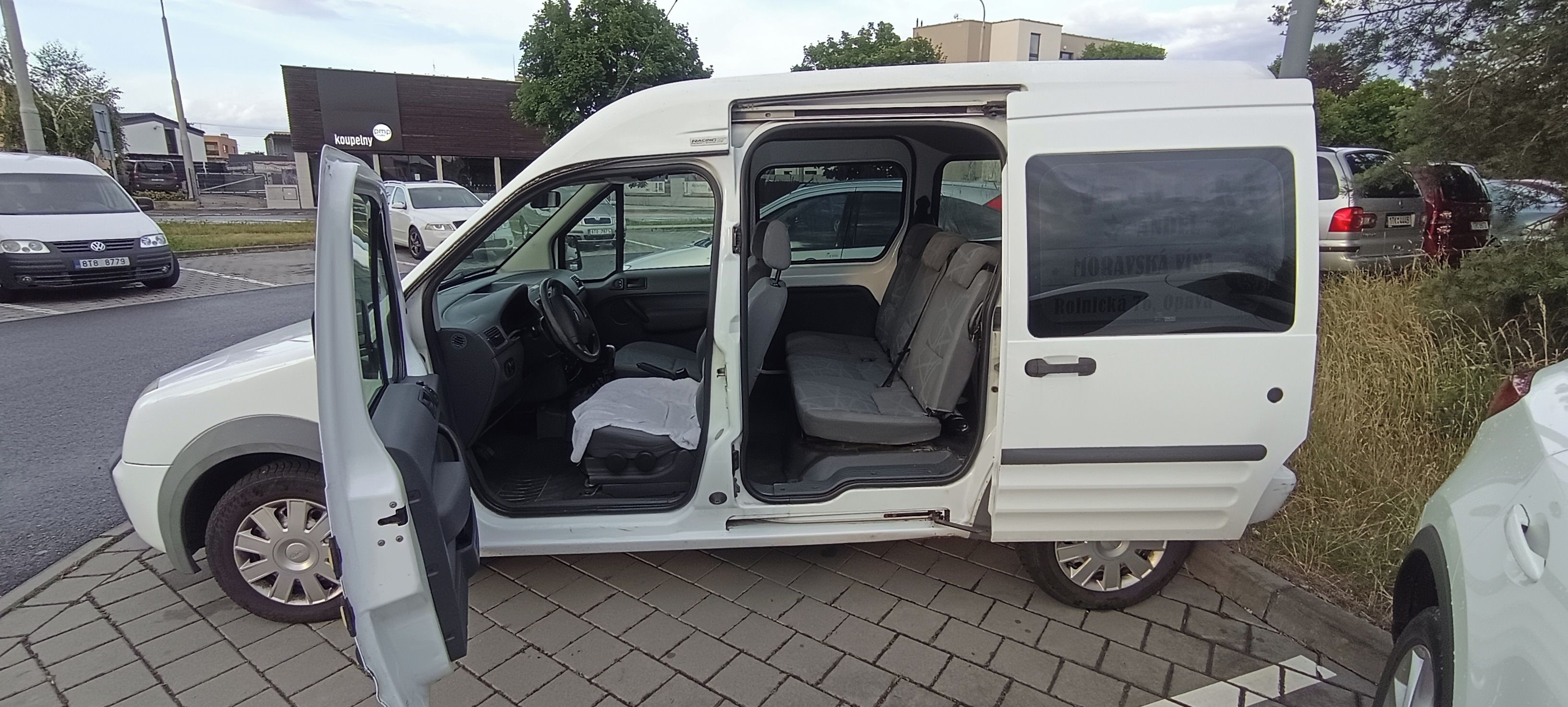 Ford Tourneo Connect, 1.8 TDCi, 66kW - fotka 4
