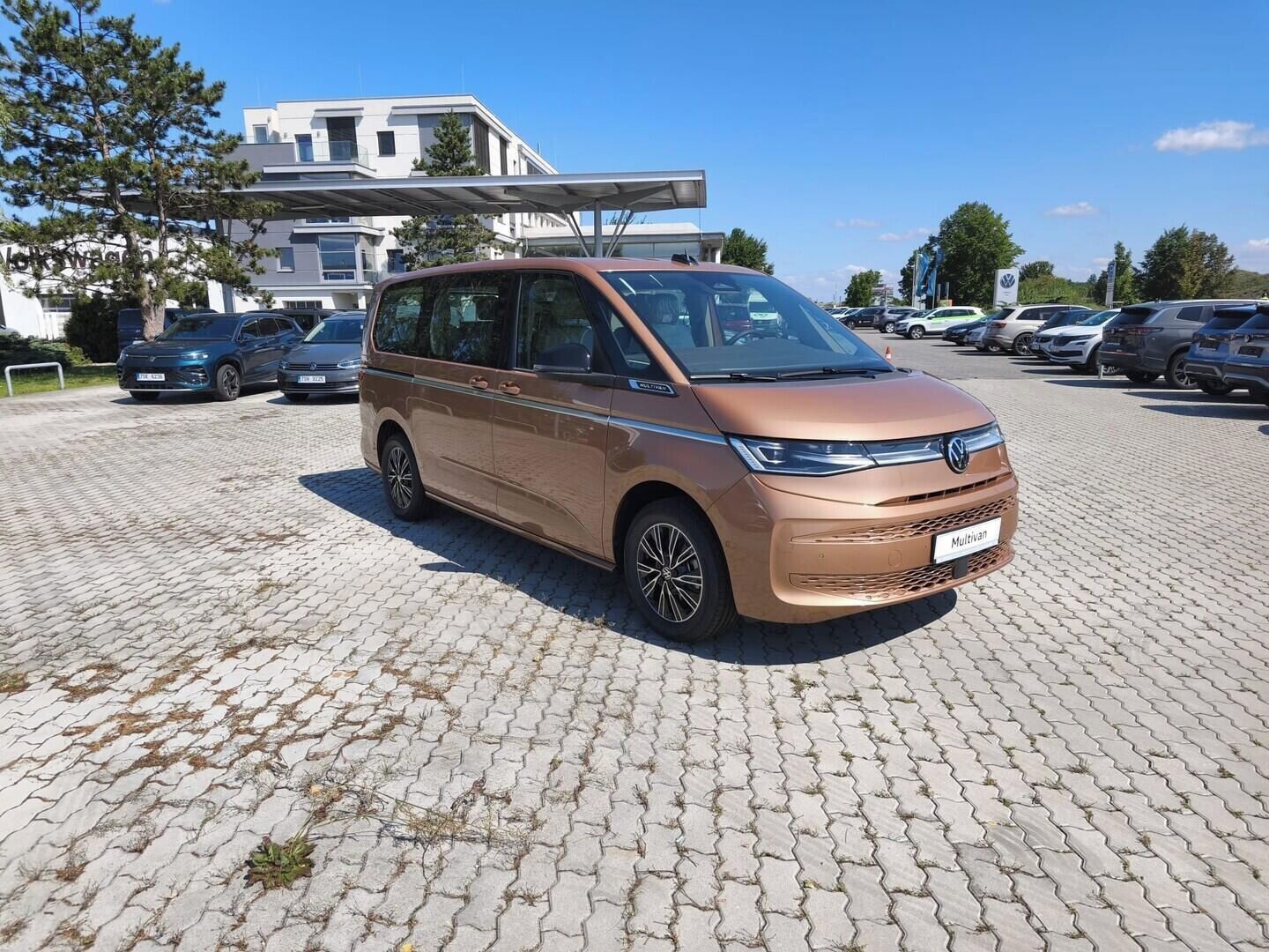 Volkswagen, Multivan Long Style 2,0 TSI 15 - fotka 3