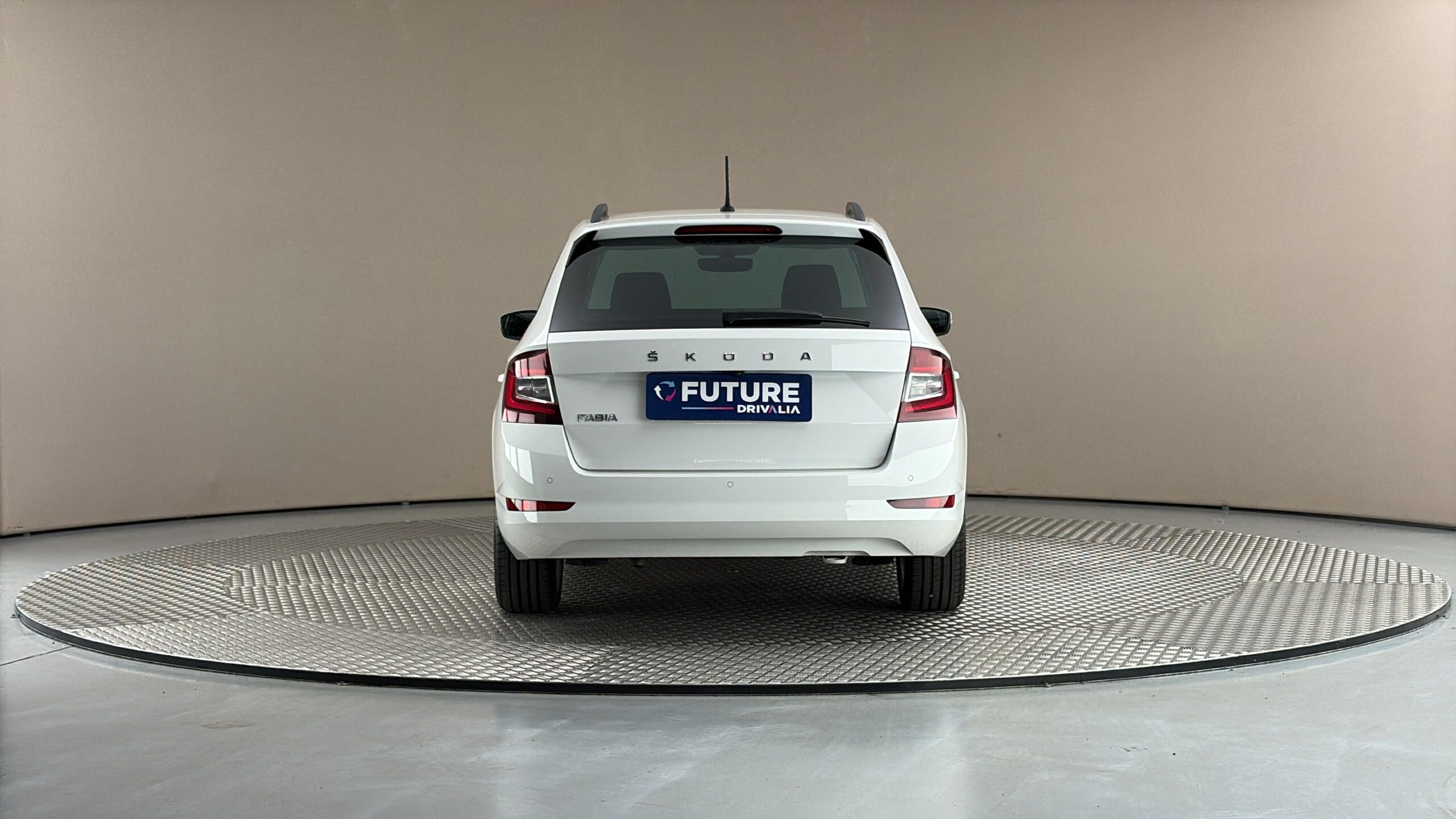 Škoda Fabia, 1.0 TSI Ambition Combi - fotka 5