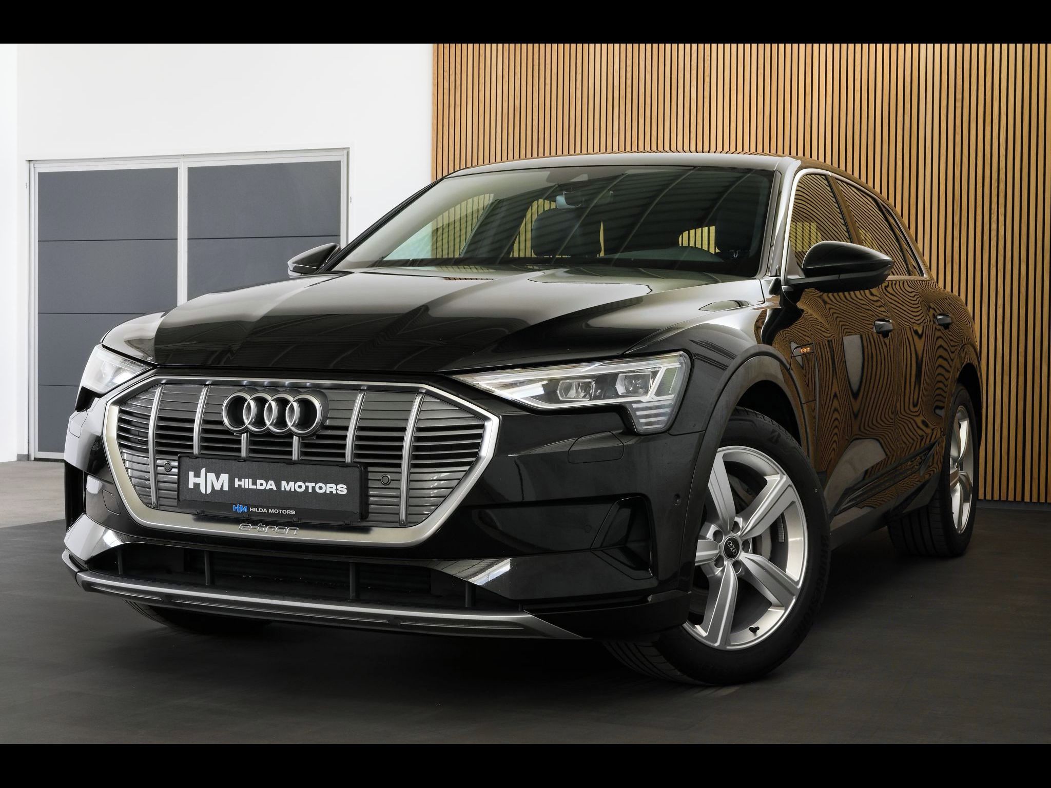 Audi e-tron, 55 300kW Kessy Kamera Tažné - fotka 4