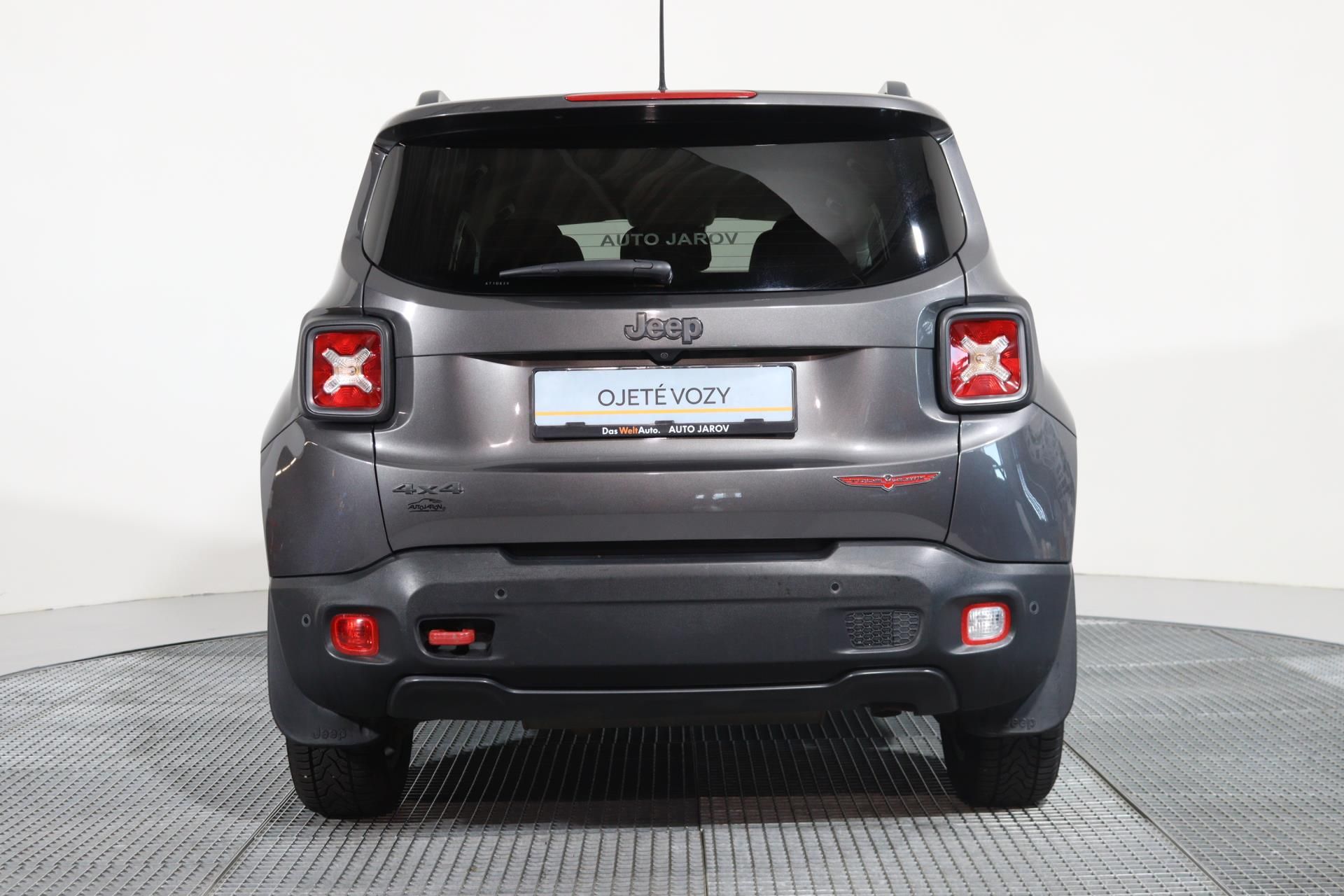 Jeep Renegade, 2,0 MultiJet 125 kW 4WD automa - fotka 6