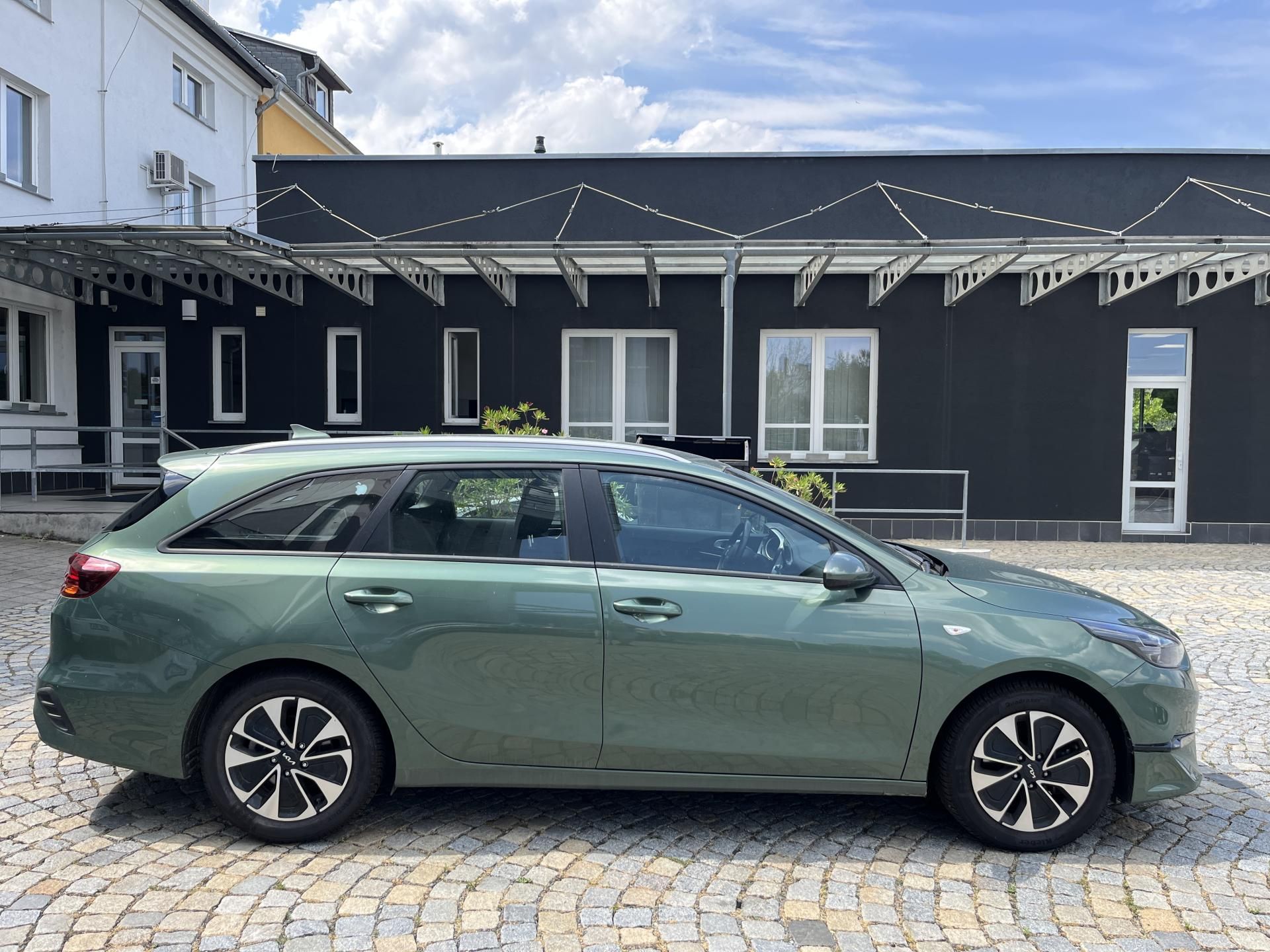 Kia Cee´d - fotka 6
