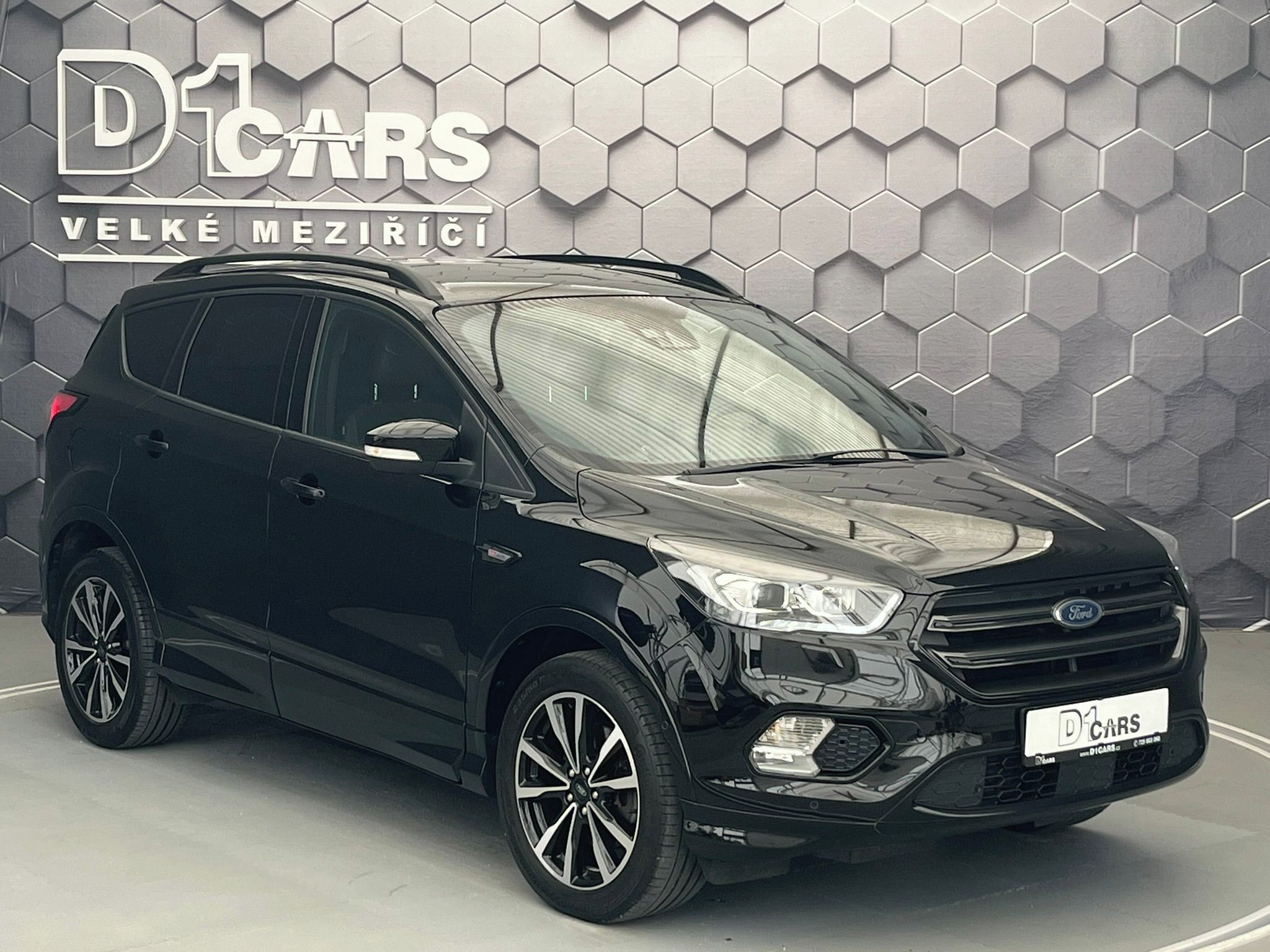 Ford Kuga, 2.0 TDCi ST-Line manuál - fotka 6