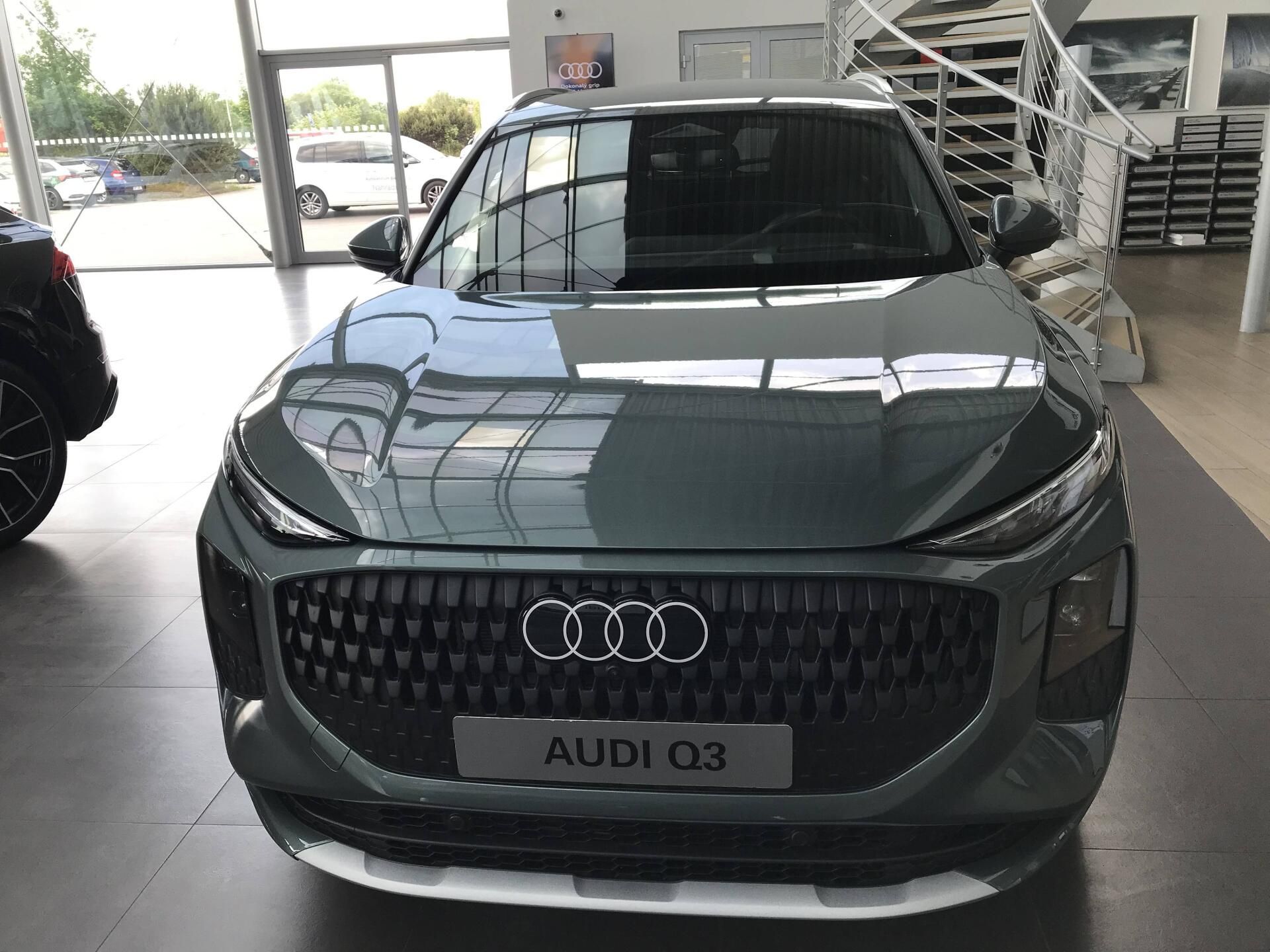 Audi Q3, quattro ST7 2,0TFSI - fotka 2