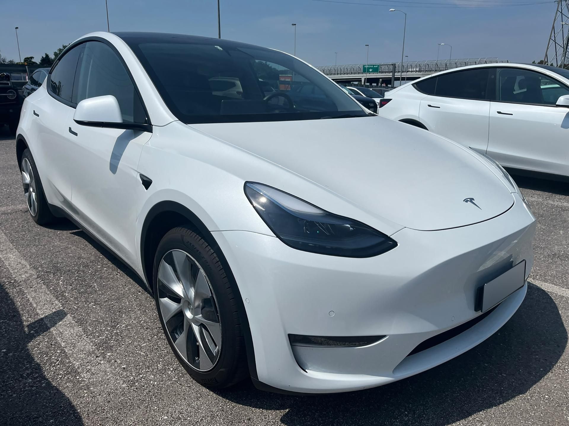 Tesla Model Y, Long Range AWD | AMD Ryzen