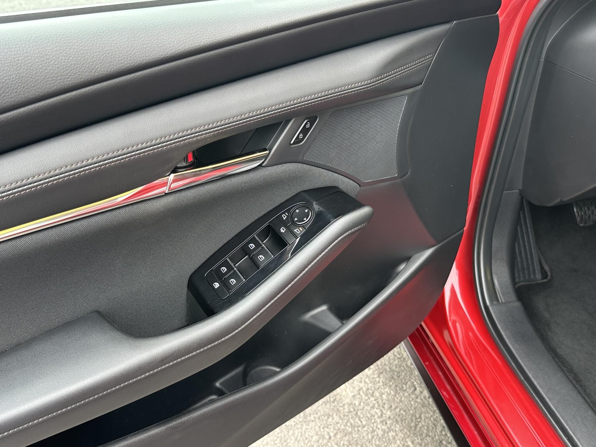 Mazda 3, 2.0L SKYACTIV-G * ČR * 1.Maj. - fotka 5