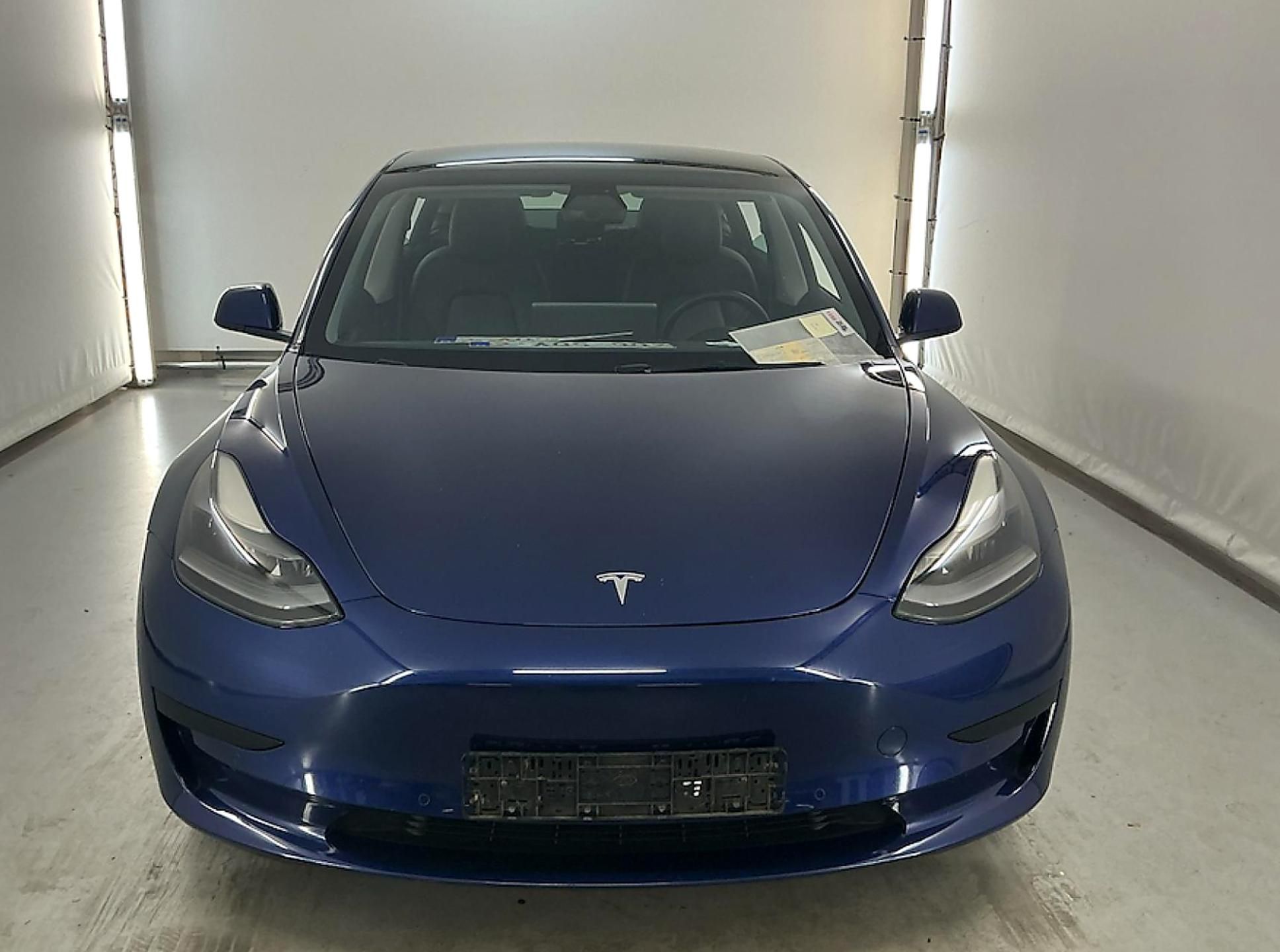 Tesla Model 3, Standard Range Plus LFP - fotka 2