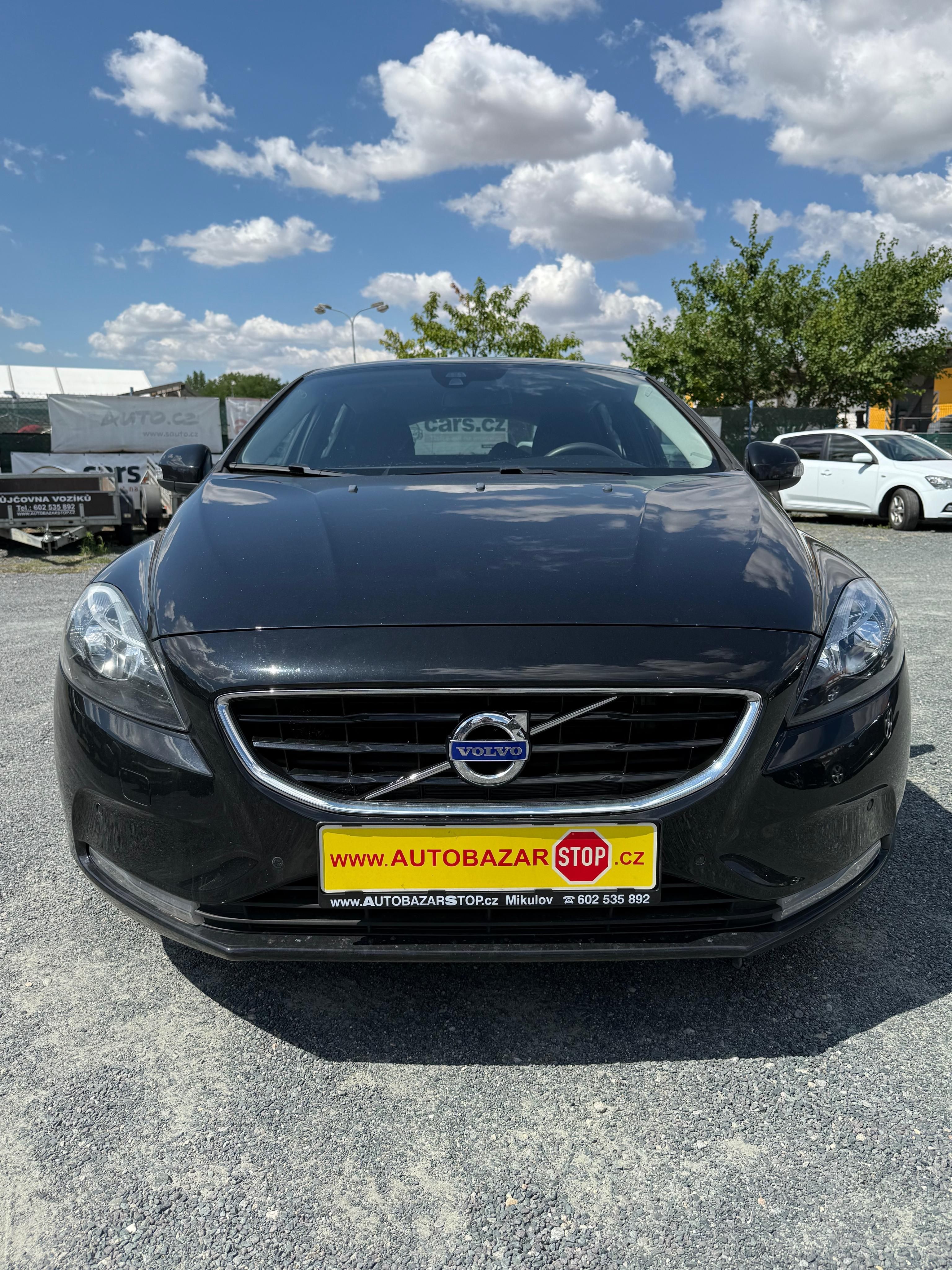 Volvo V40, 1.6 T2 88KW CZ 2.MAJ - fotka 2