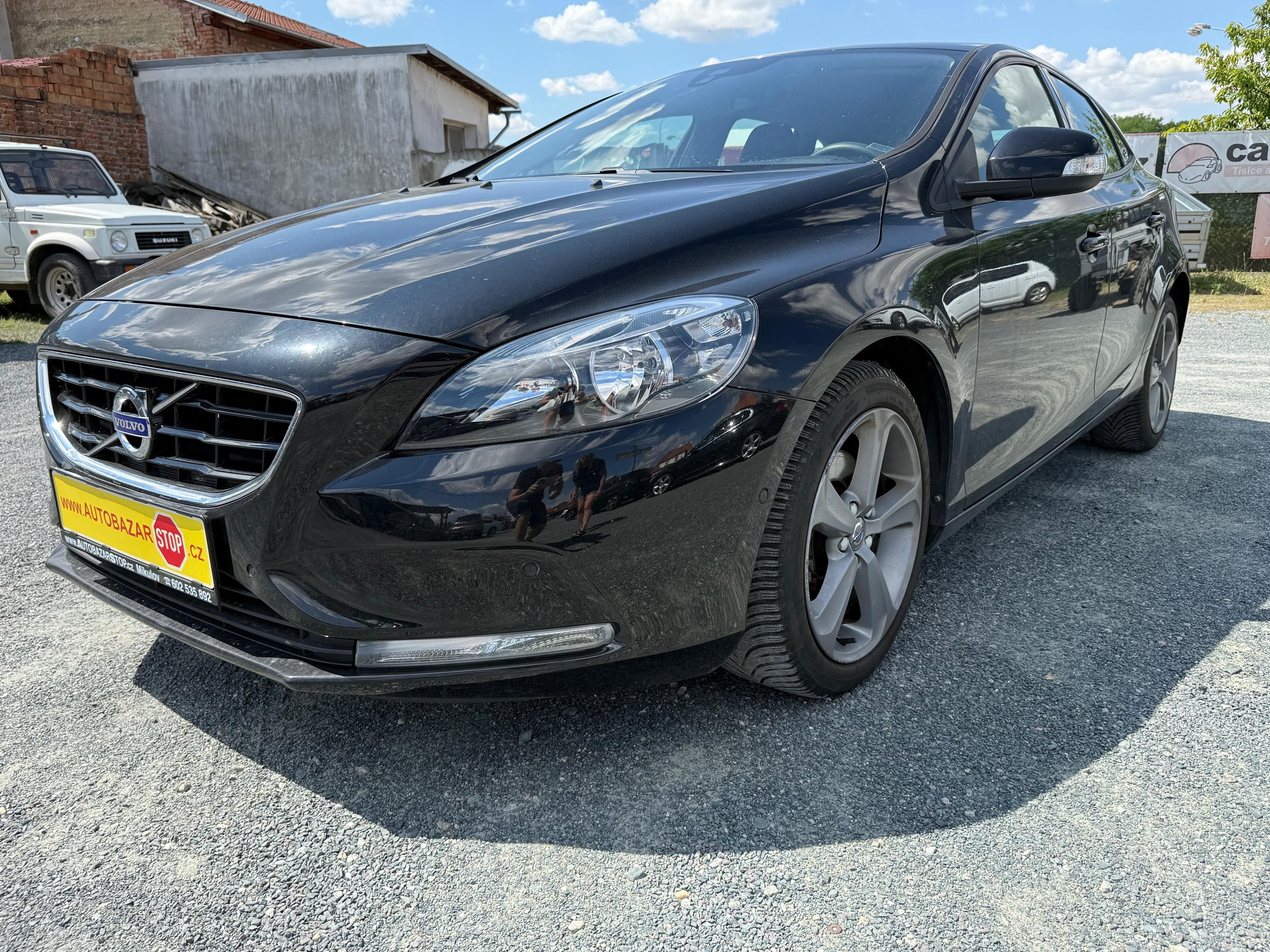 Volvo V40, 1.6 T2 88KW CZ 2.MAJ - fotka 3