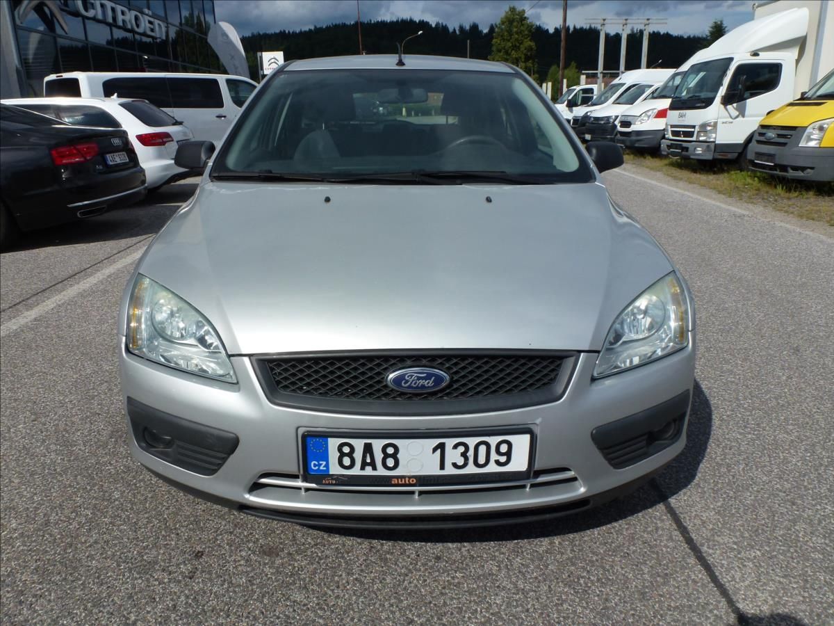Ford Focus, 1,6 16V NOVÁ STK - fotka 4