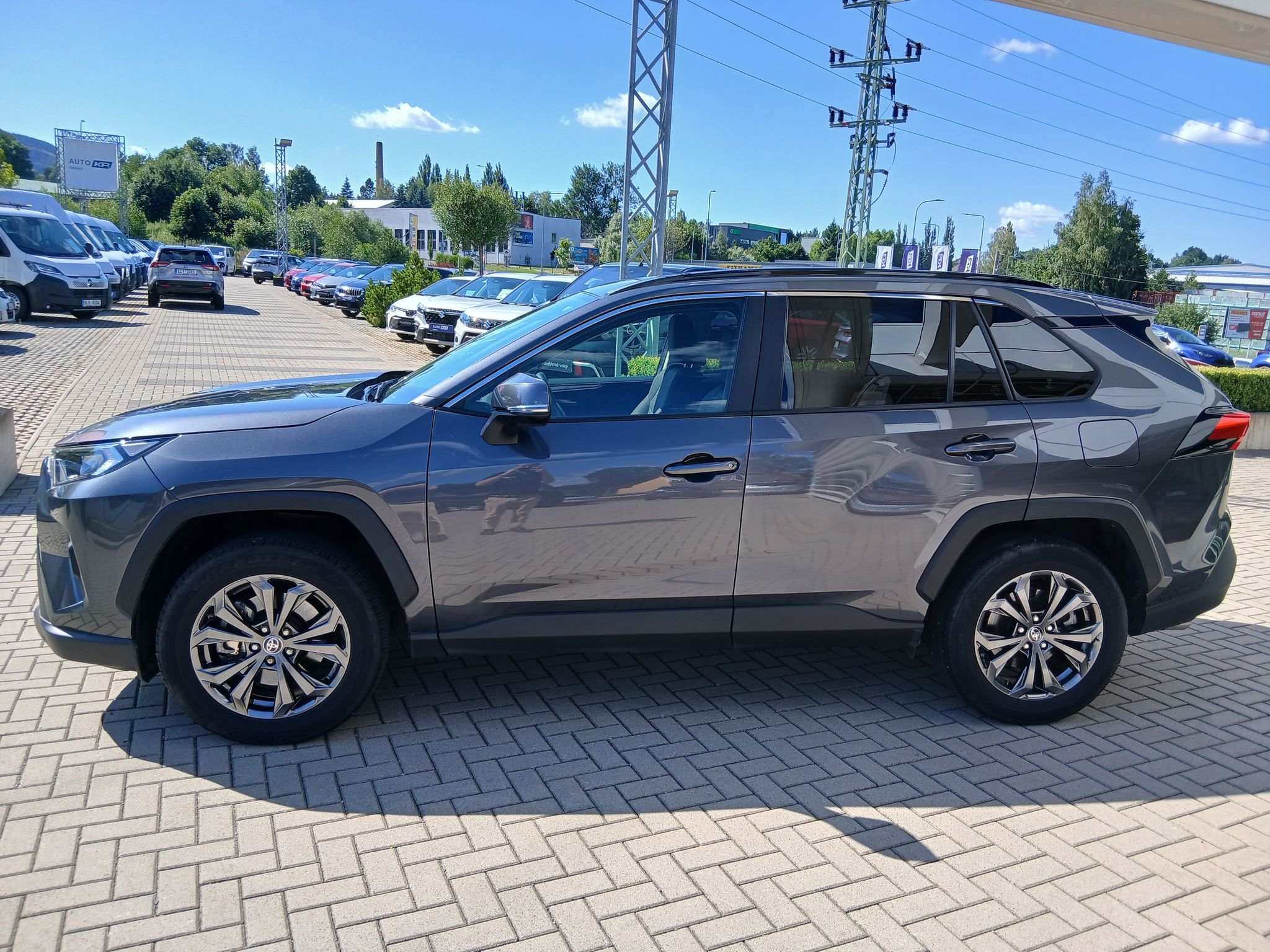 Toyota Rav4, 2.5 Hybrid e-CVT Comfort Style - fotka 3