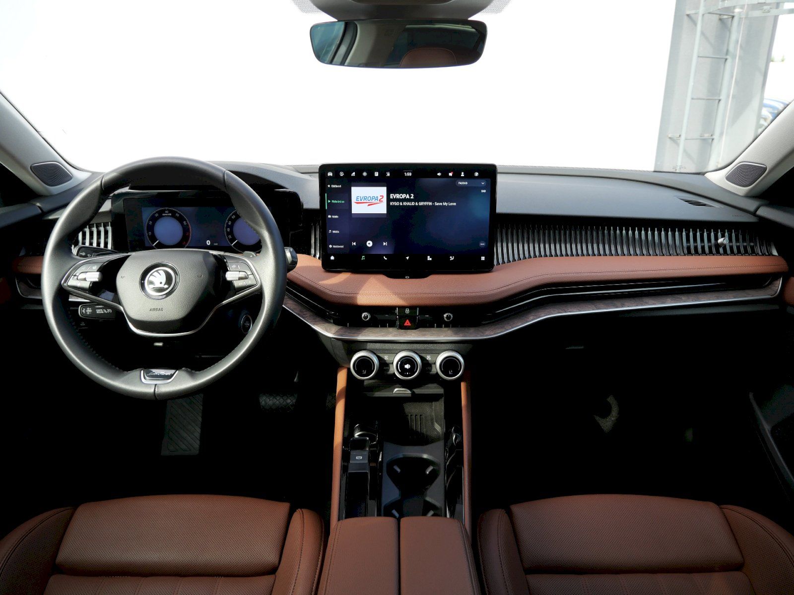 Škoda Superb, L&K DSG 4x4 2.0TSI 195kW - fotka 5