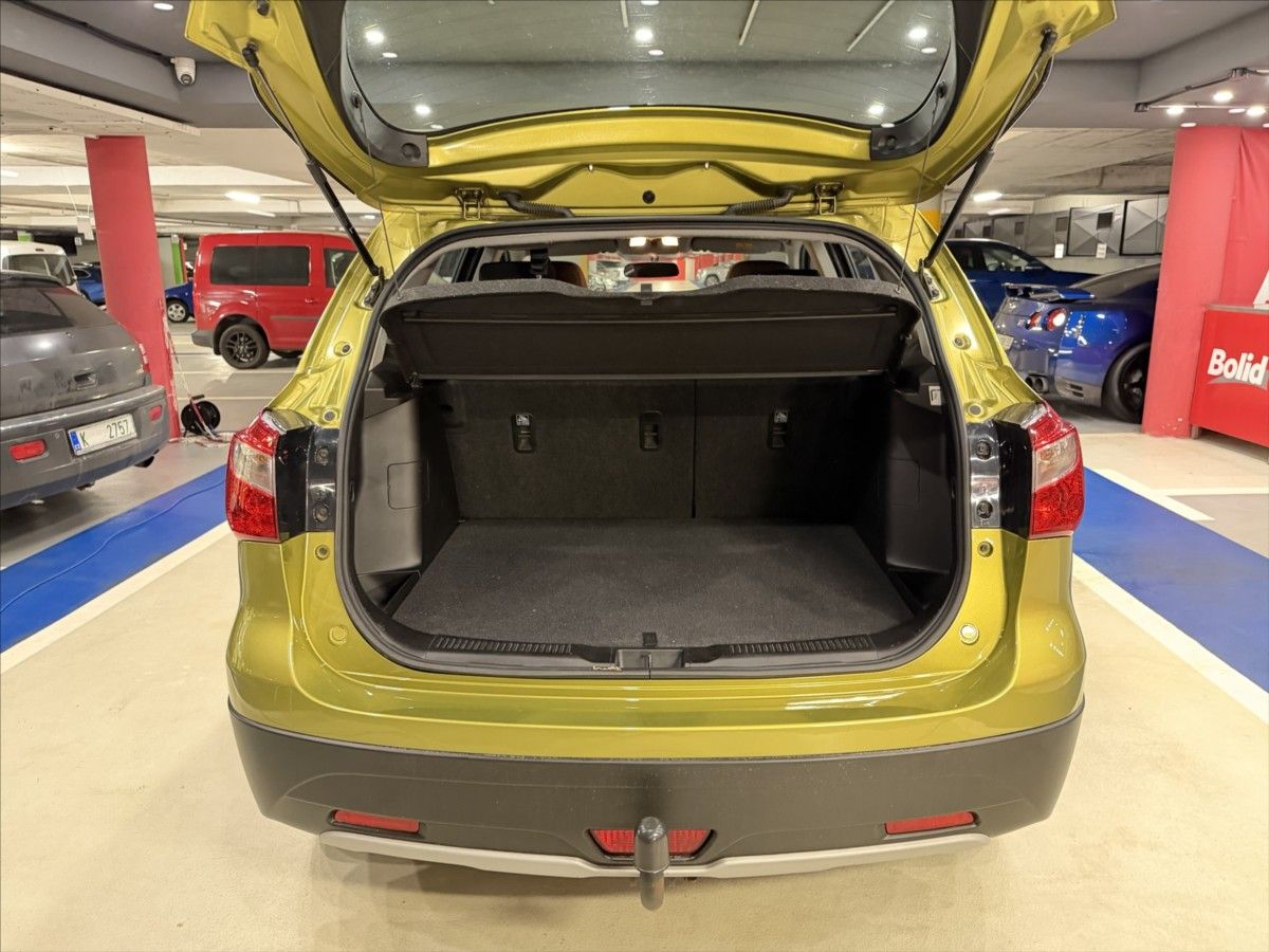 Suzuki SX4, 1,6 i  PREMIUM ALLGRIP - fotka 5