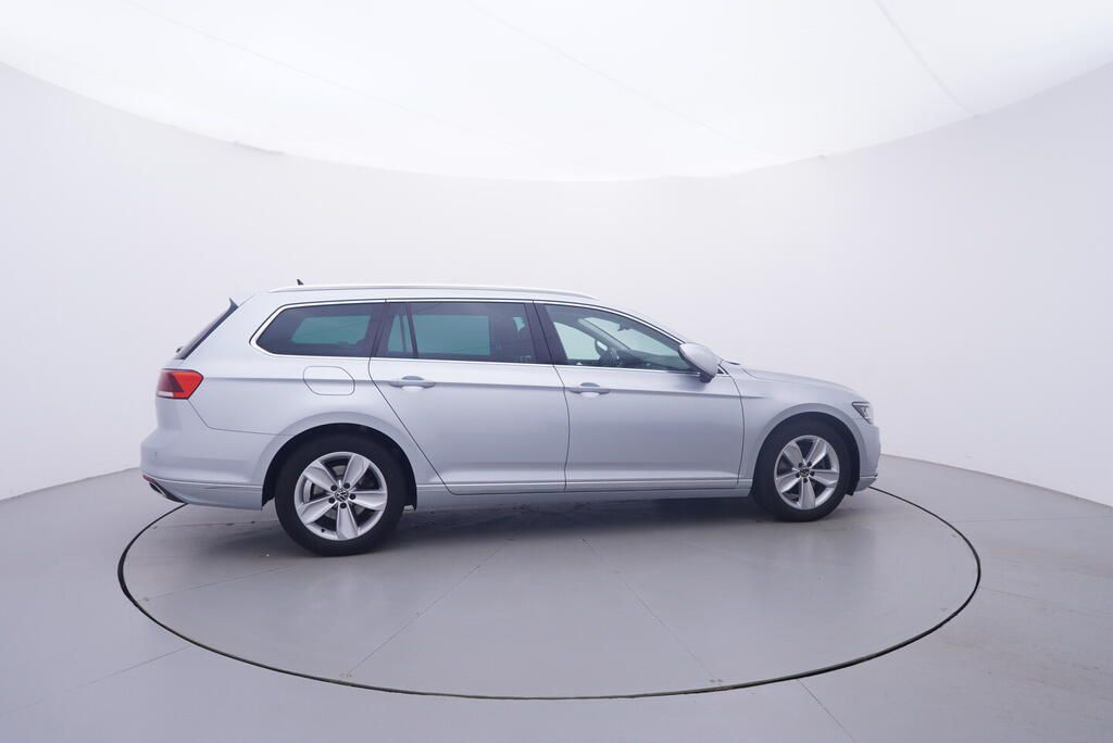 Volkswagen Passat, Elegance 2.0 TDI 110 kW - fotka 6