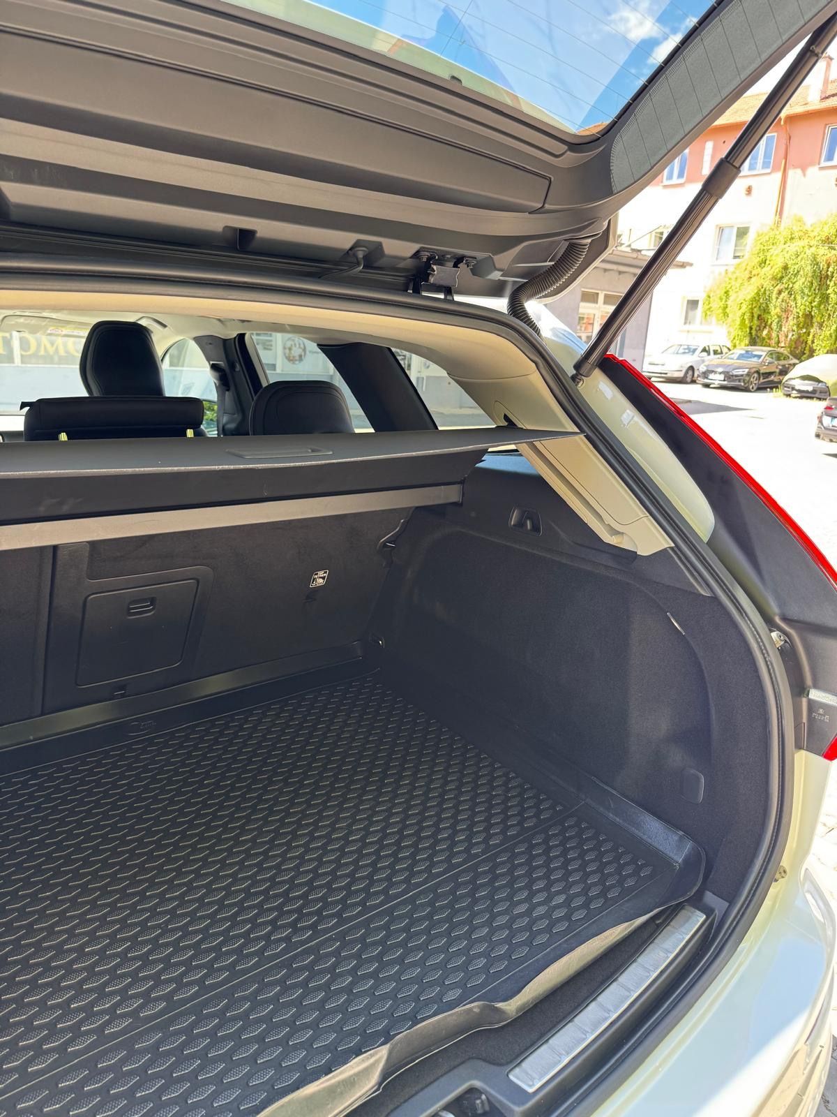 Volvo XC60, Volvo XC60 B4 AWD, 2023 - fotka 6