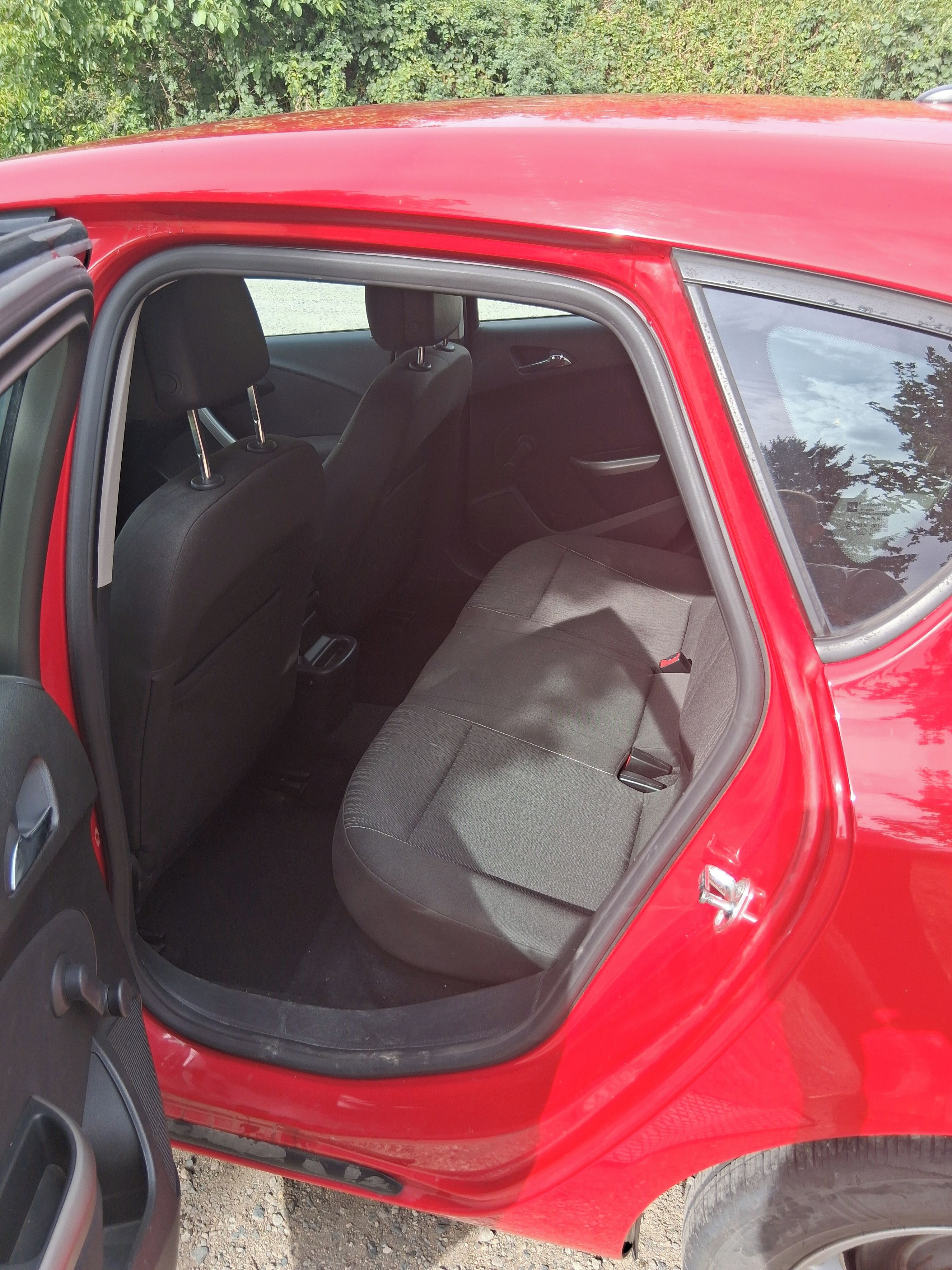 Opel Astra, J hatchback 1.4 Ti, 103 kW - fotka 4