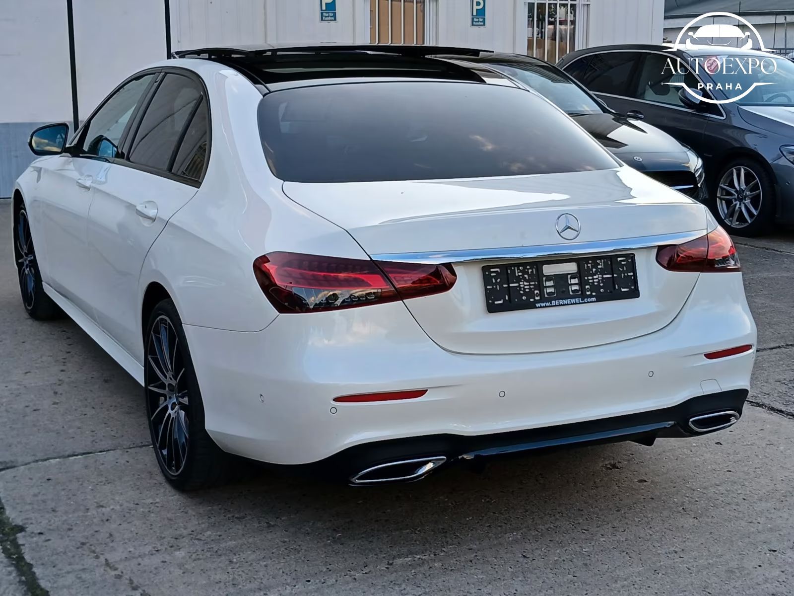 Mercedes-Benz Třídy E, E400d AMG 4M_Distronic - fotka 5