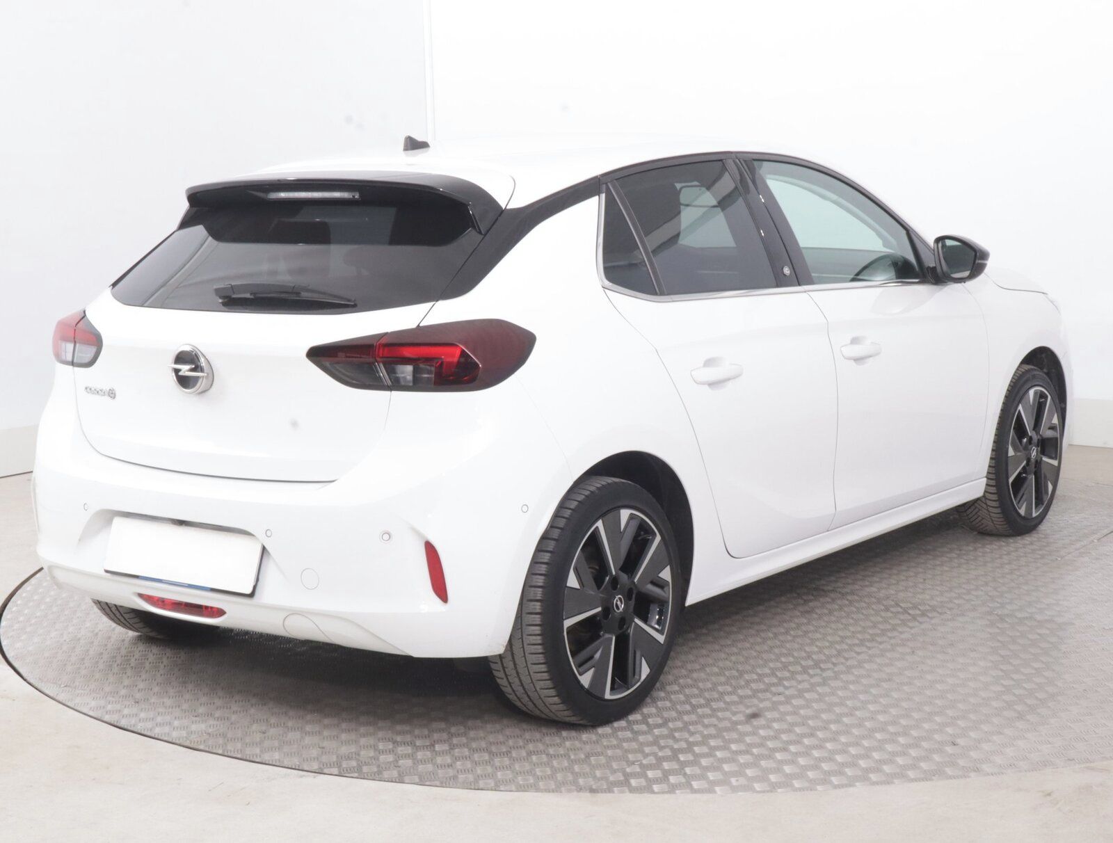 Opel Corsa, 50 kWh, SoH 99%, Elegance - fotka 5
