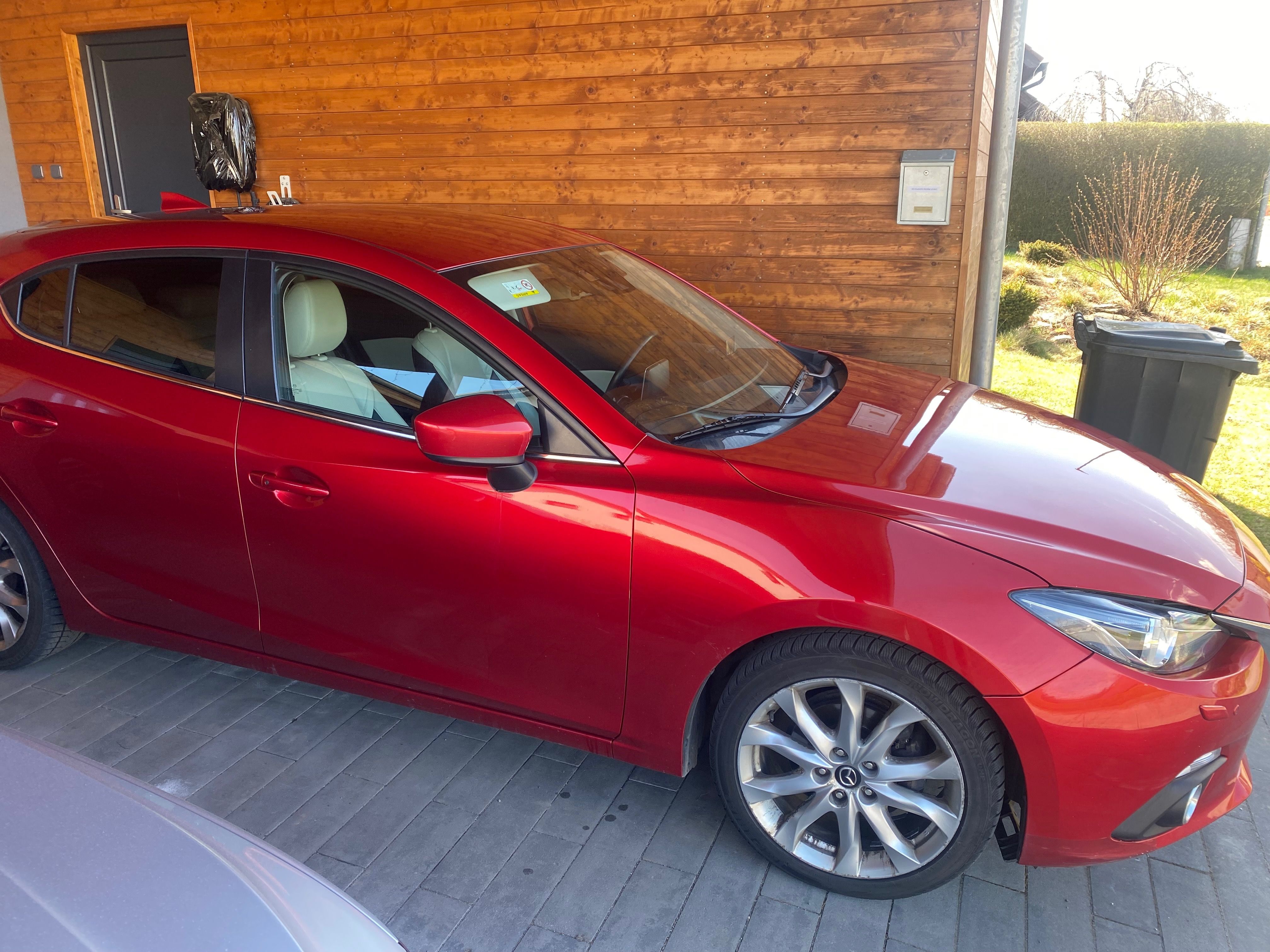 Mazda 3 - fotka 3