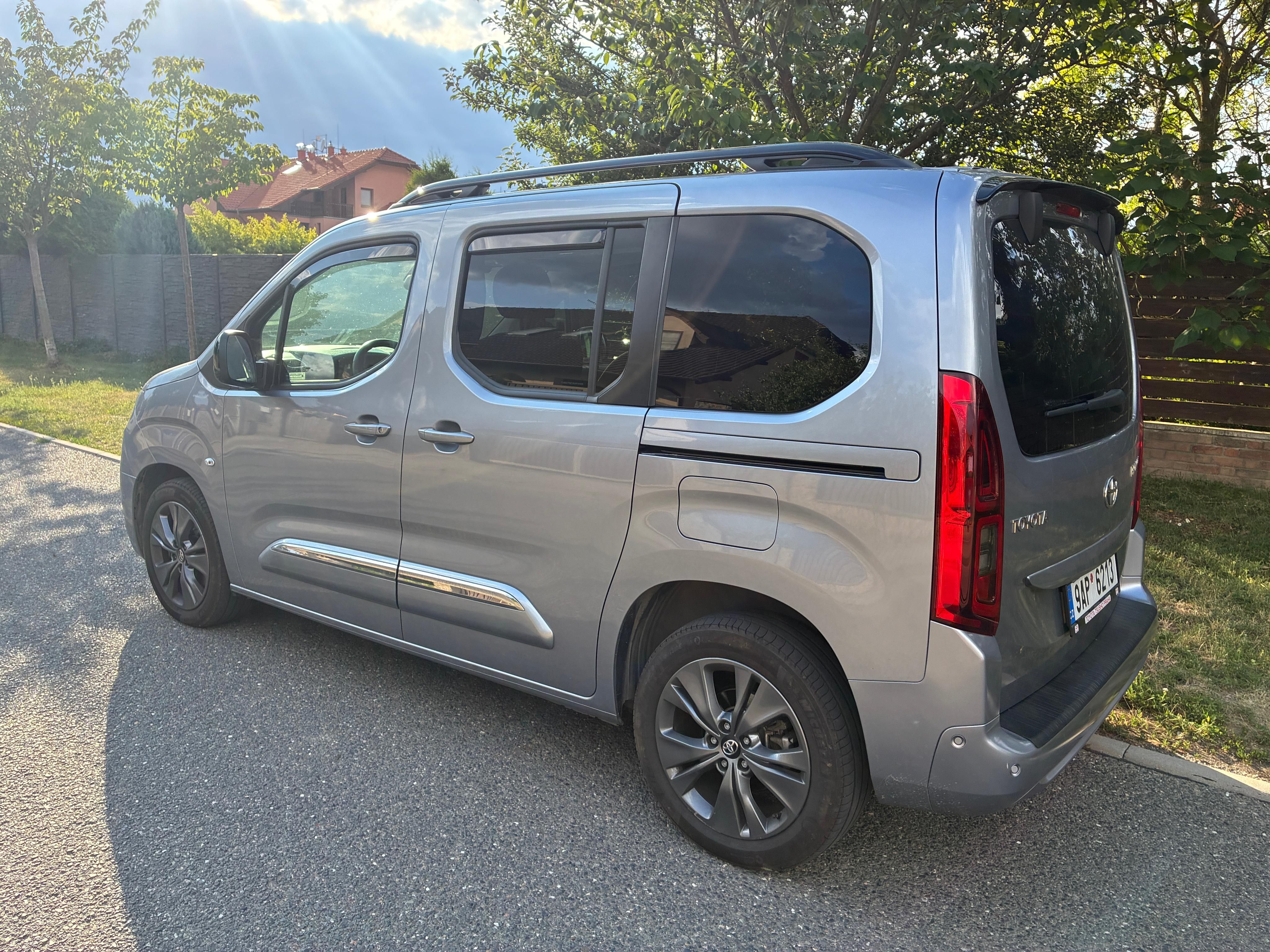 Toyota Proace, Toyota ProAce City Verso1,5 D