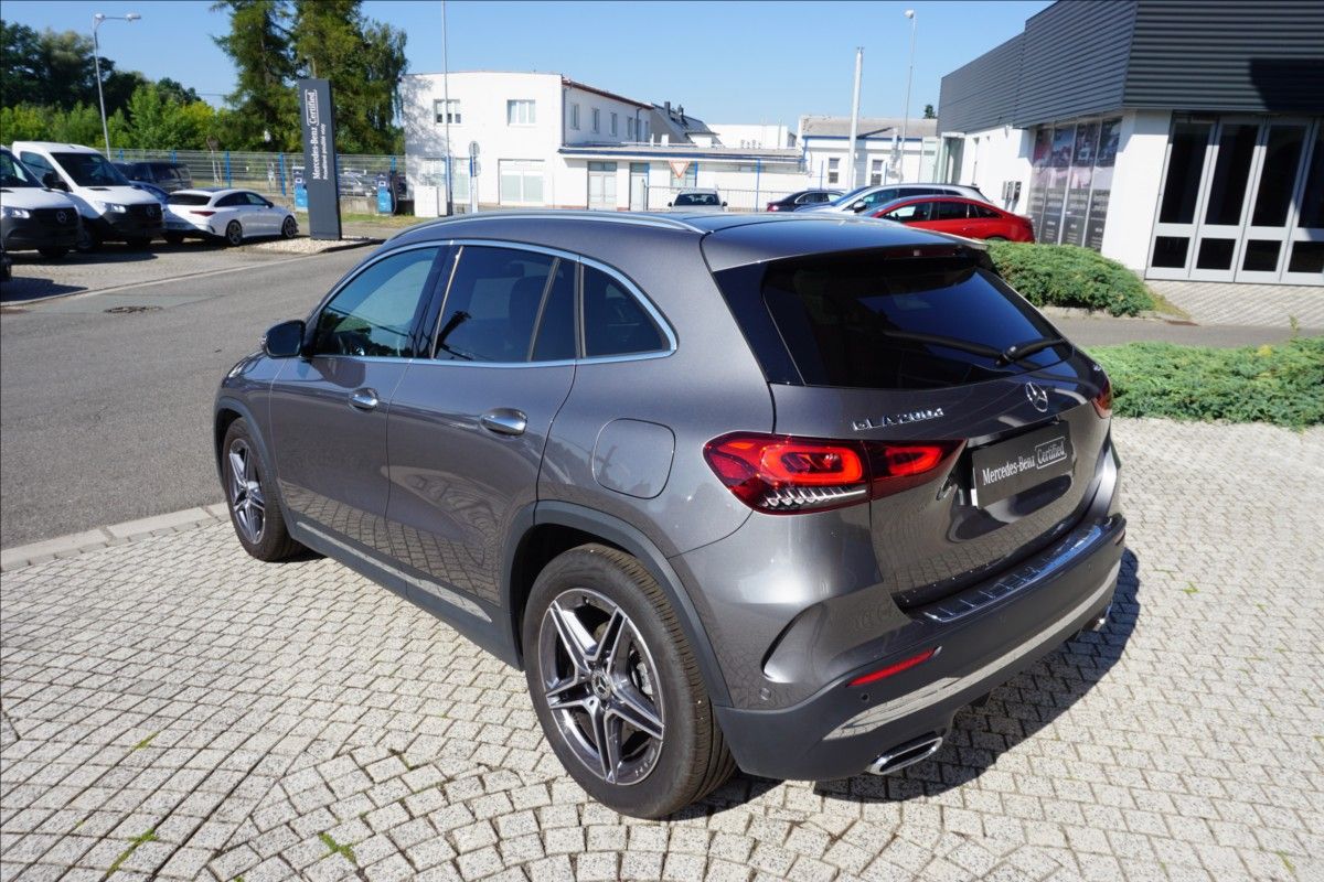 Mercedes-Benz GLA, 2,0 200 d 4MATIC, CZ 1. Majite - fotka 5