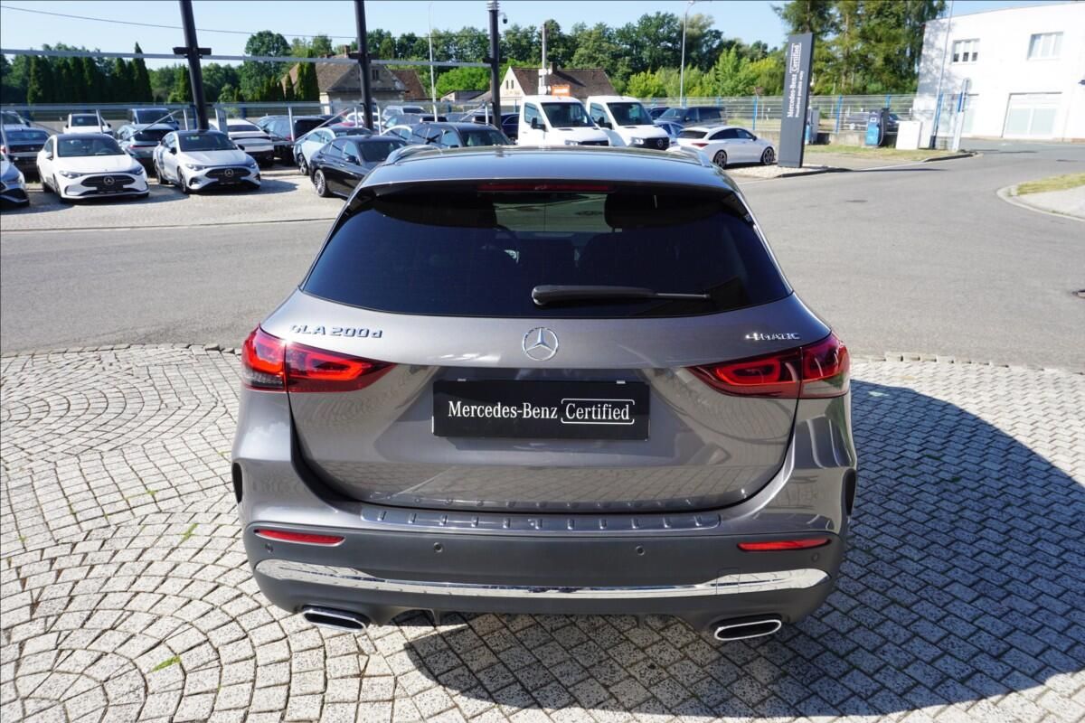 Mercedes-Benz GLA, 2,0 200 d 4MATIC, CZ 1. Majite - fotka 6