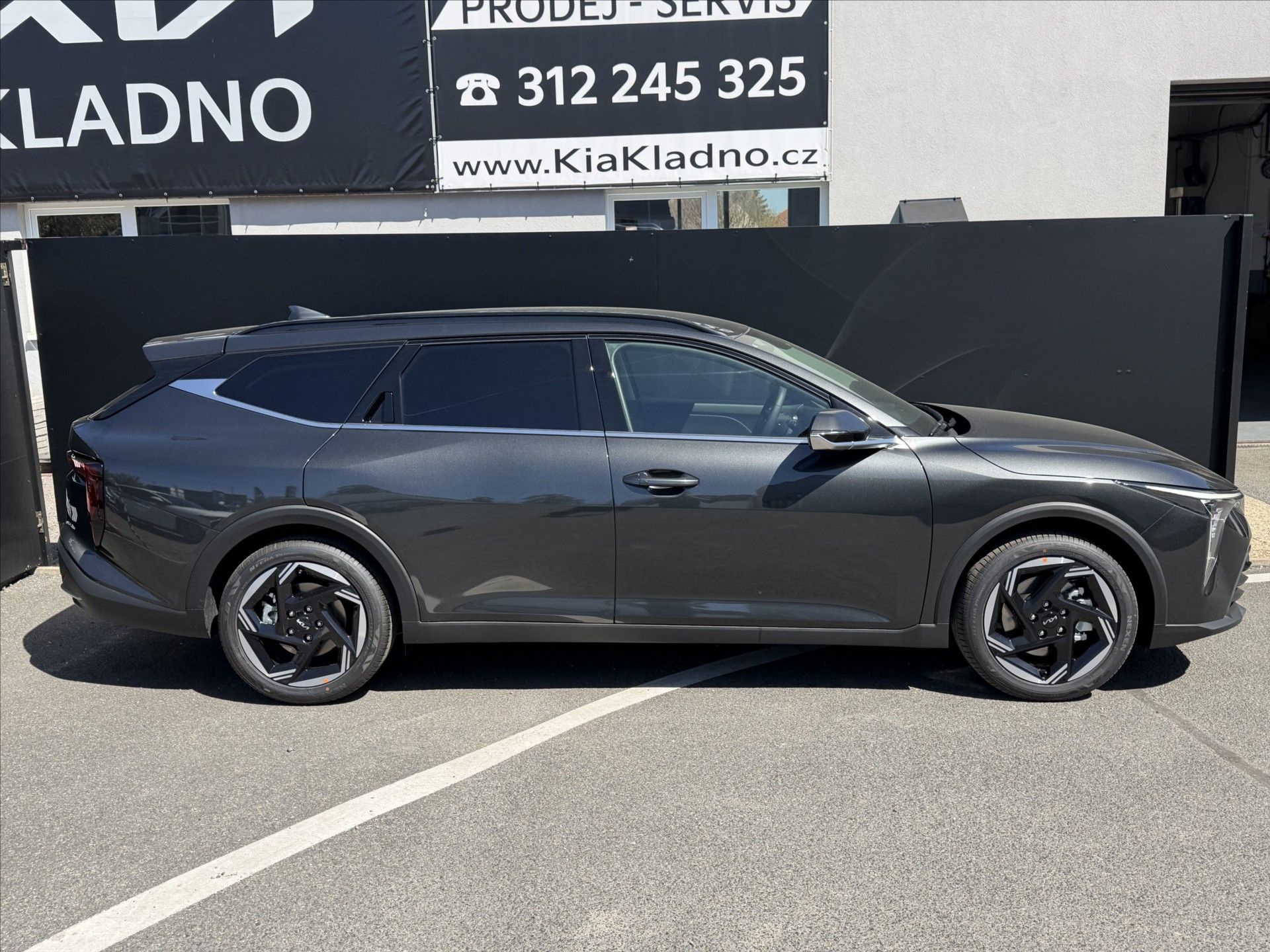Kia K4, 1,6 T-GDi DCT TOP, 17", el.5.d - fotka 5