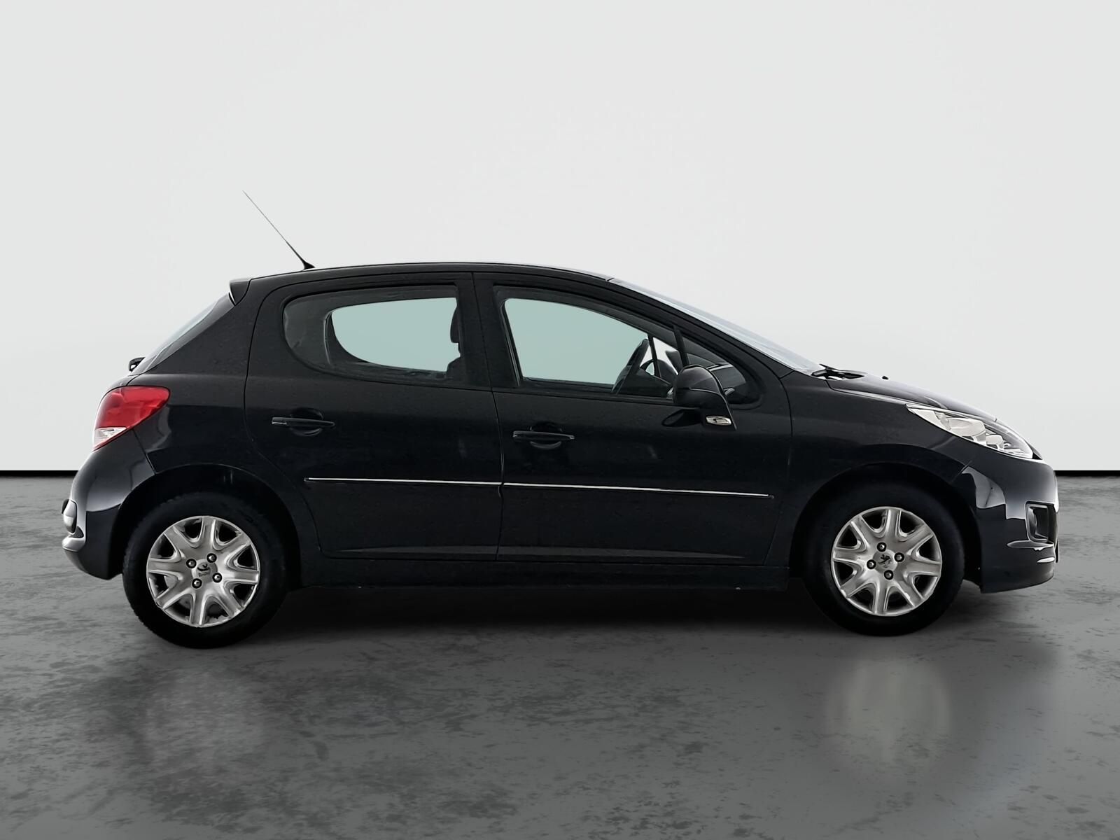Peugeot 207, 1.4, Klima, El. okna - fotka 6