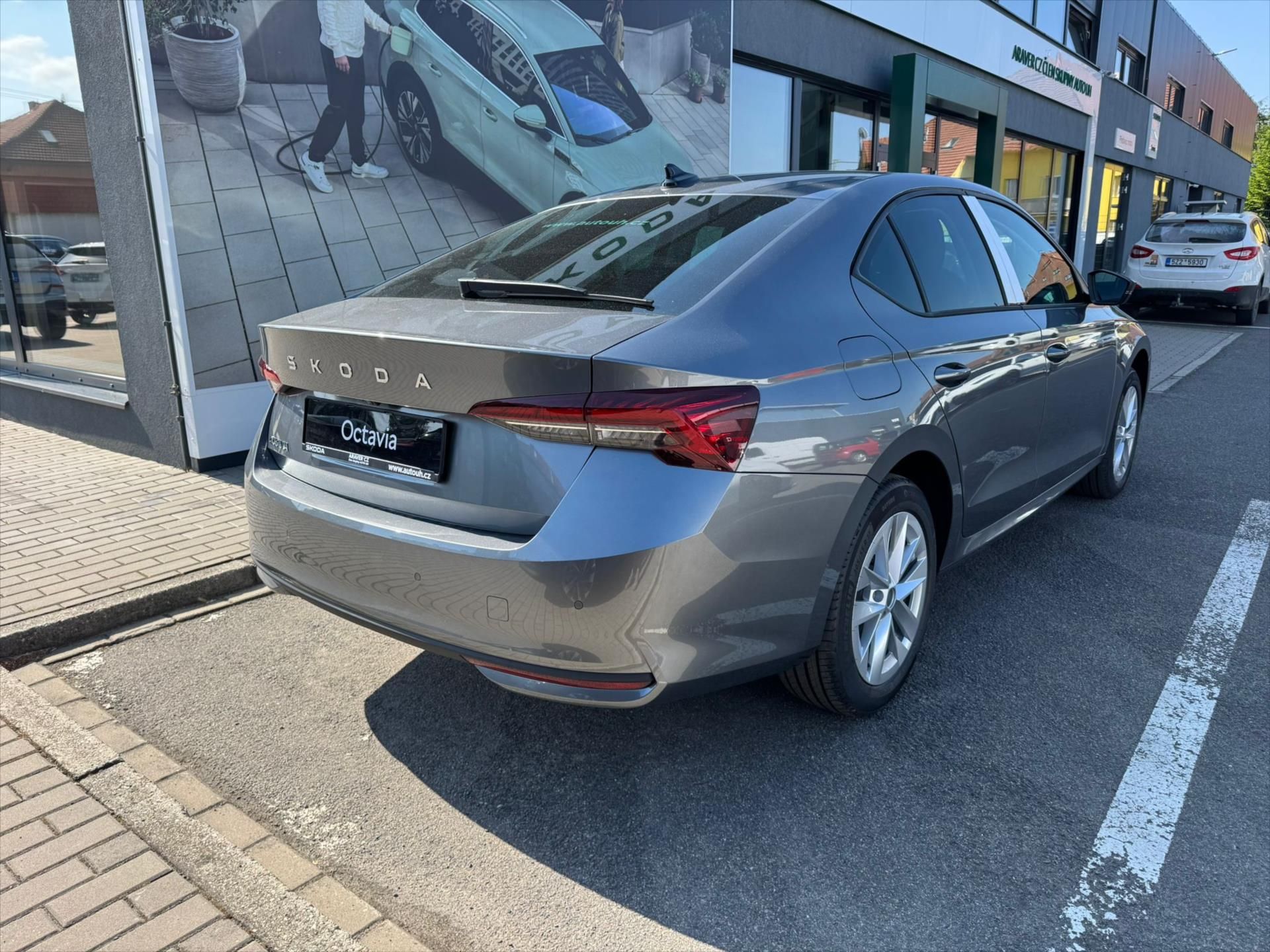 Škoda Octavia, 1,5 TSI 85 kW  Classic - fotka 5