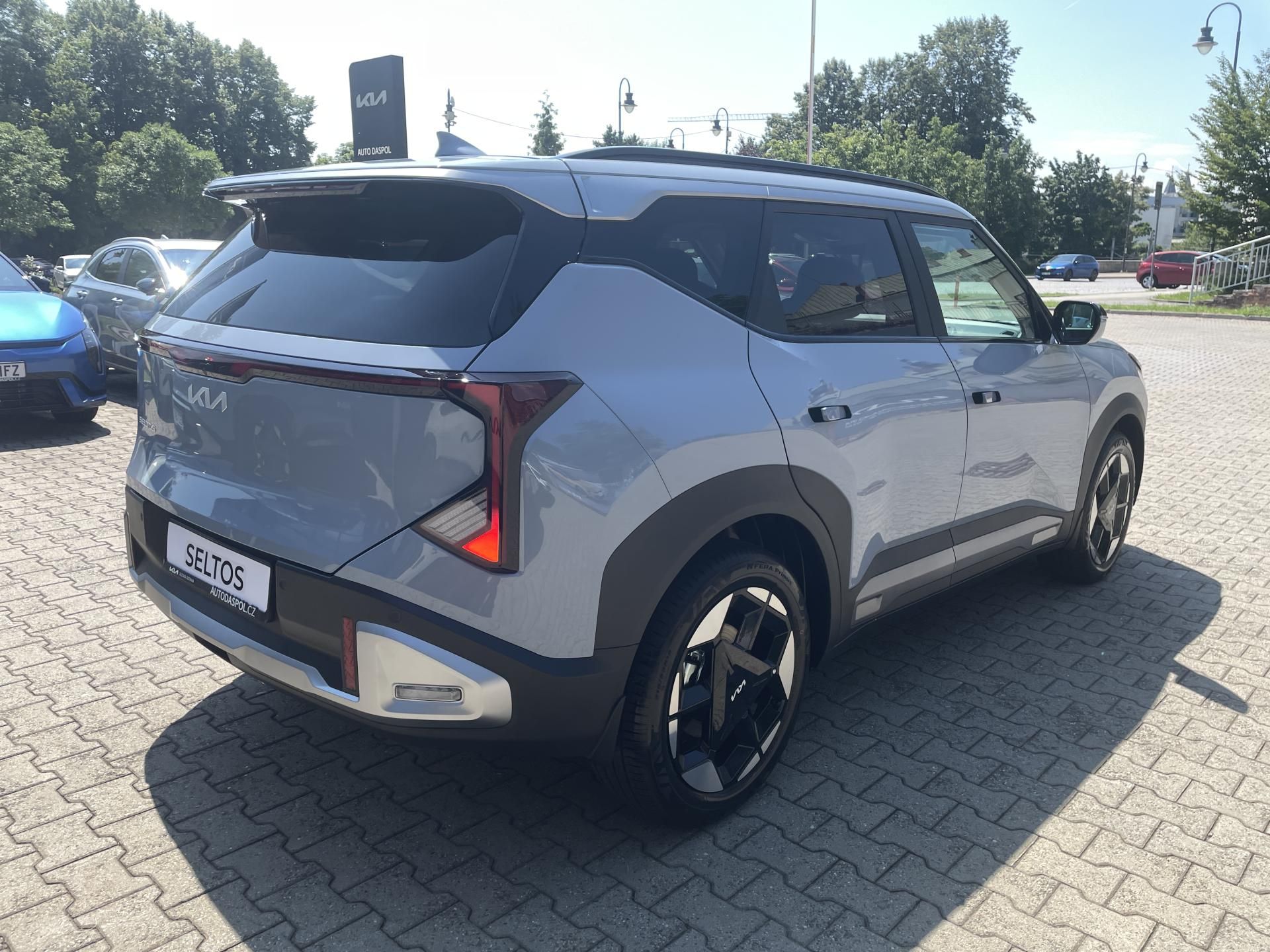 Kia Seltos, 1,6T-GDi 7DCT EXCLUSIVE Design - fotka 3