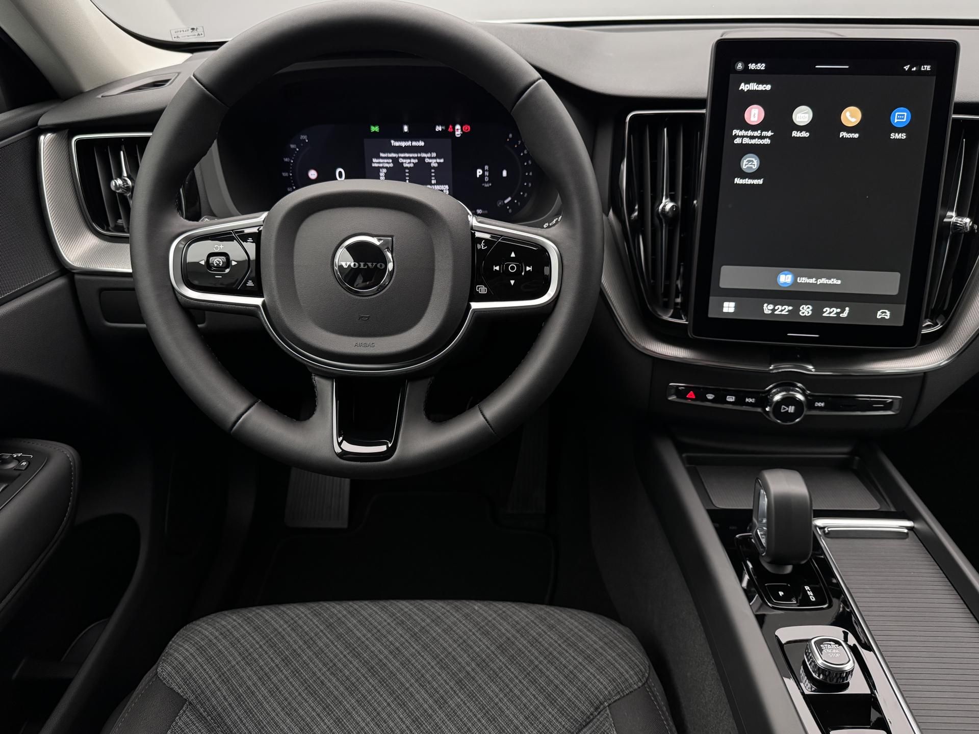 Volvo XC60, B5 AWD AUT CORE - fotka 4