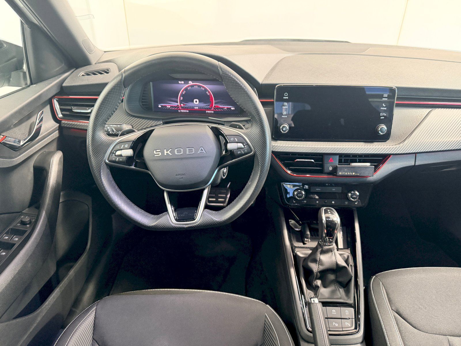 Škoda Kamiq, 1.0 TSI 85 kW A7F Monte Carlo - fotka 5