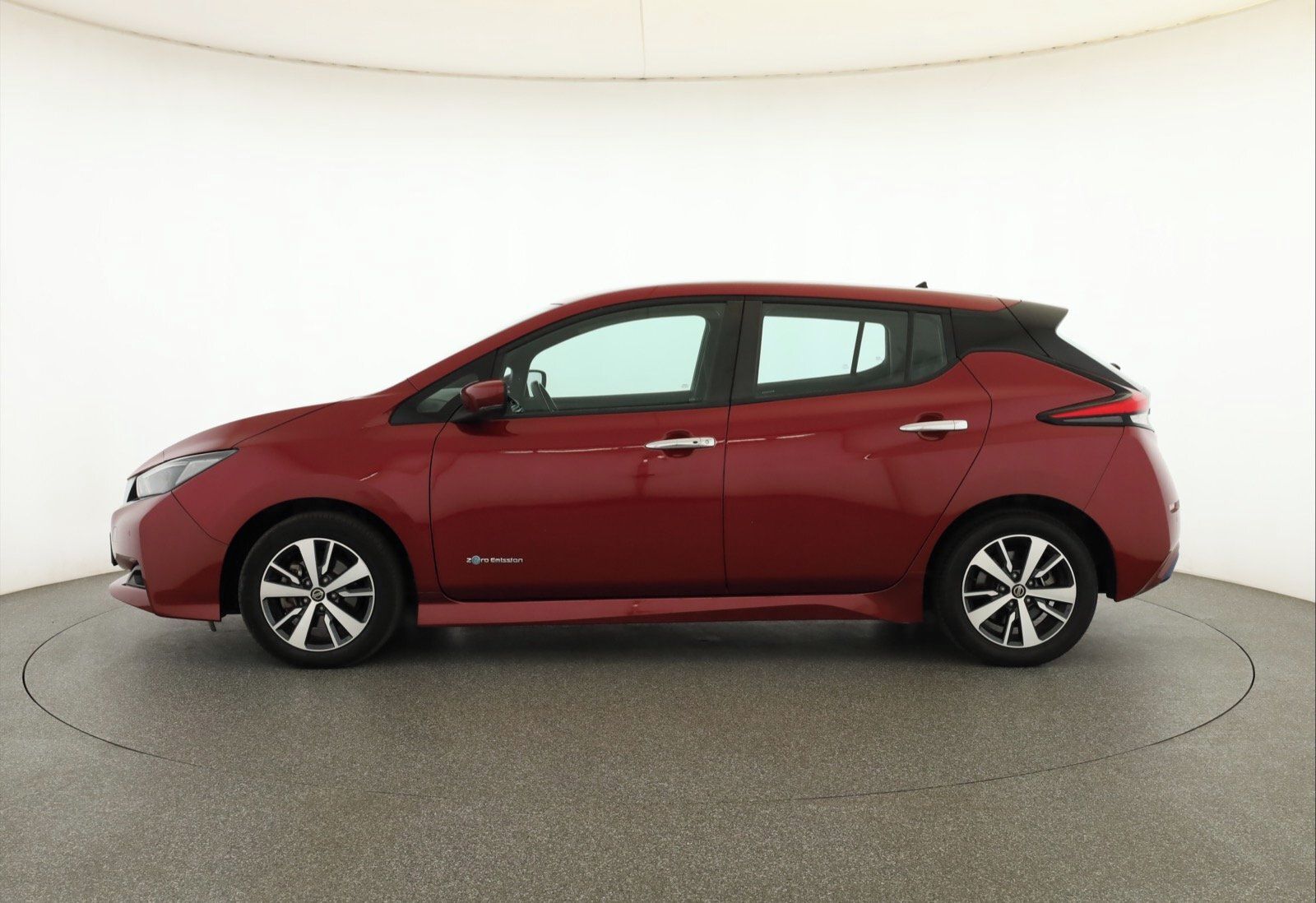 Nissan LEAF, 40 kWh, Automat, Navi - fotka 3