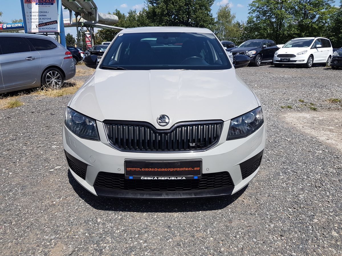 Škoda Octavia, RS 2.0TDi 135KW 4X4 F1 NAVI - fotka 2