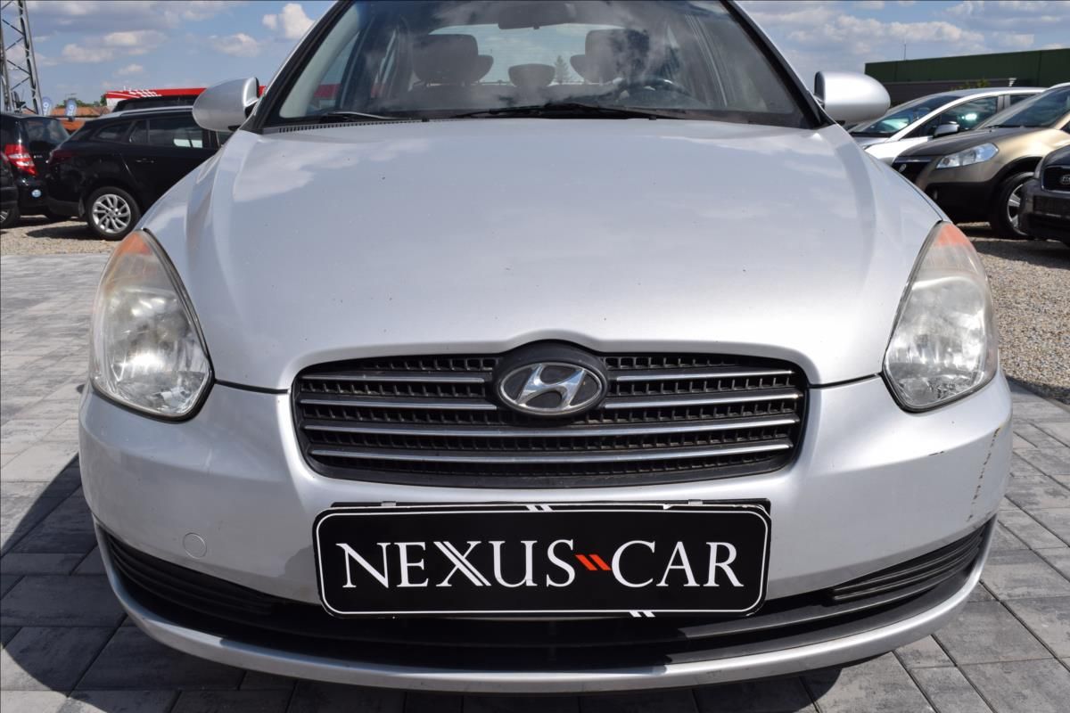 Hyundai Accent, 1,4 i 71KW NOVÁ STK KLIMA - fotka 2