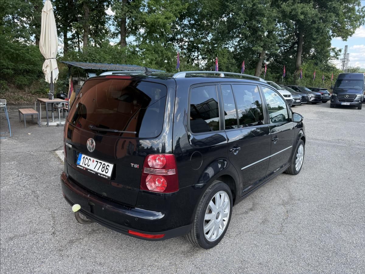 Volkswagen Touran, 1,4 TSi Higline - fotka 5