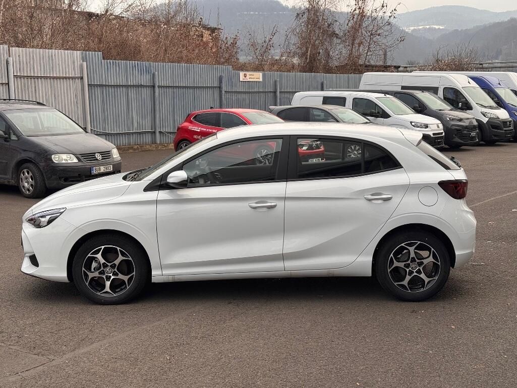 MG MG3, 1,5I (115k) Elegance - fotka 6