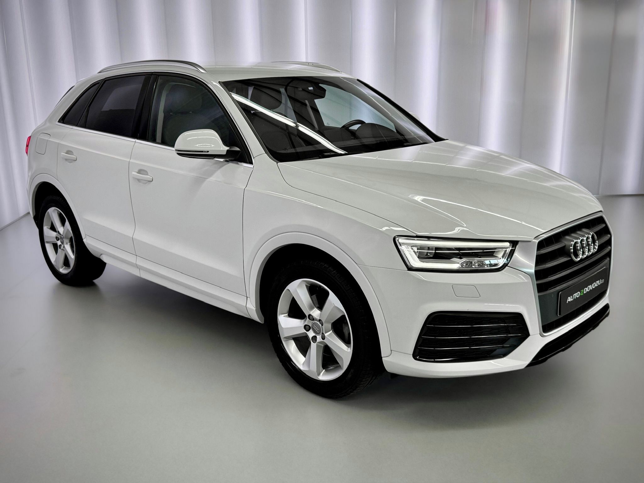 Audi Q3, 1.4 TFSI S-TRONIC SPORT, ALCAN - fotka 4