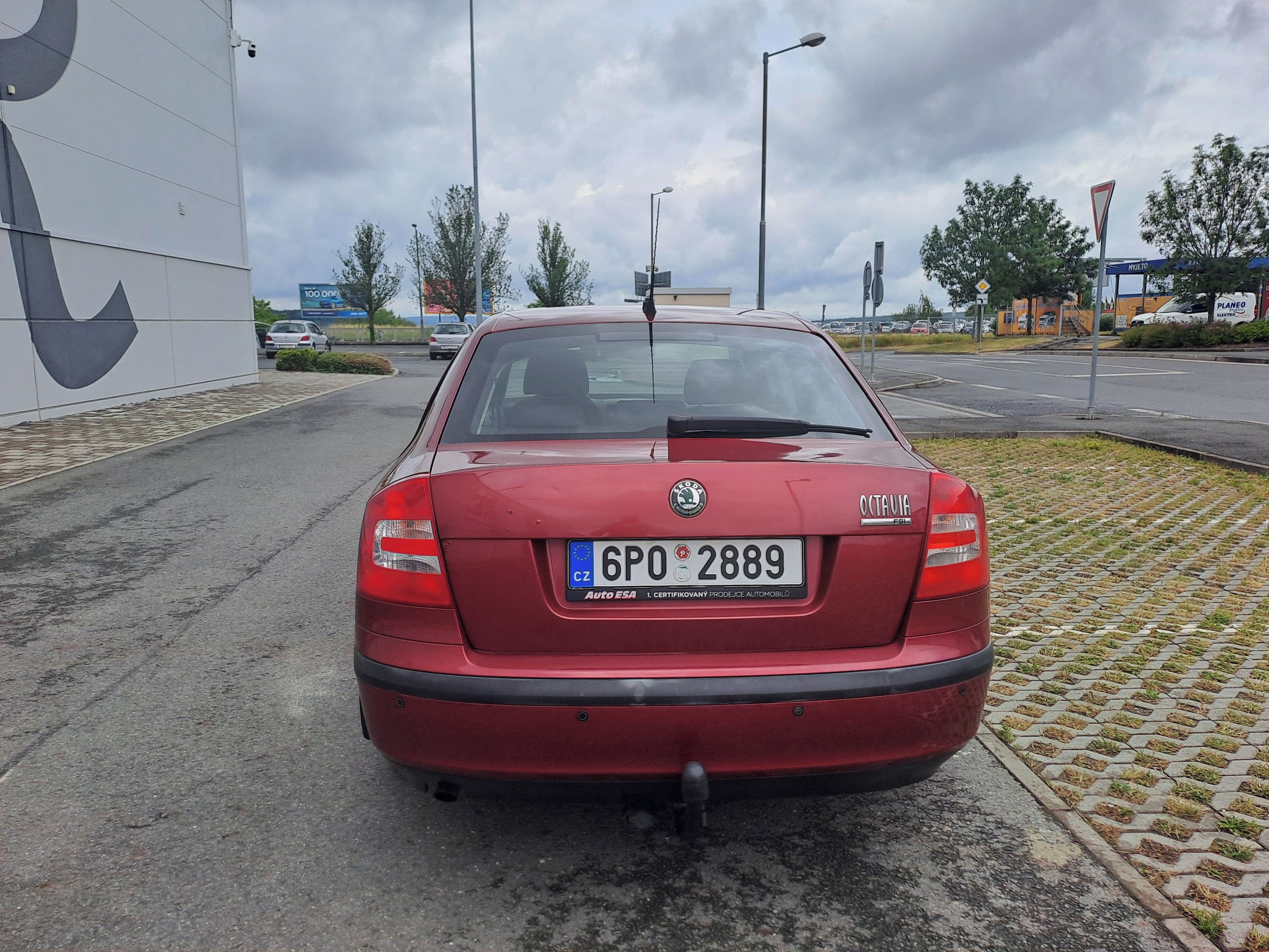 Škoda Octavia, 1.6FSI 85KW,PLNĚ POJÍZDNÉ - fotka 6