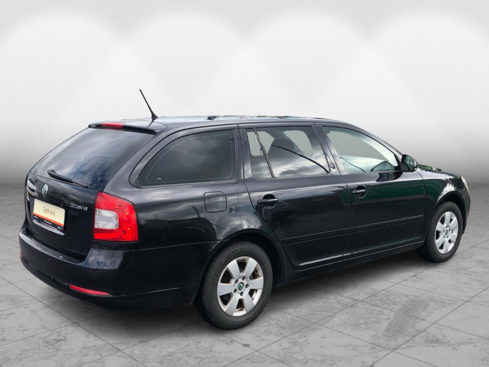 Škoda Octavia, Combi 1.6 TDi Elegance - fotka 2