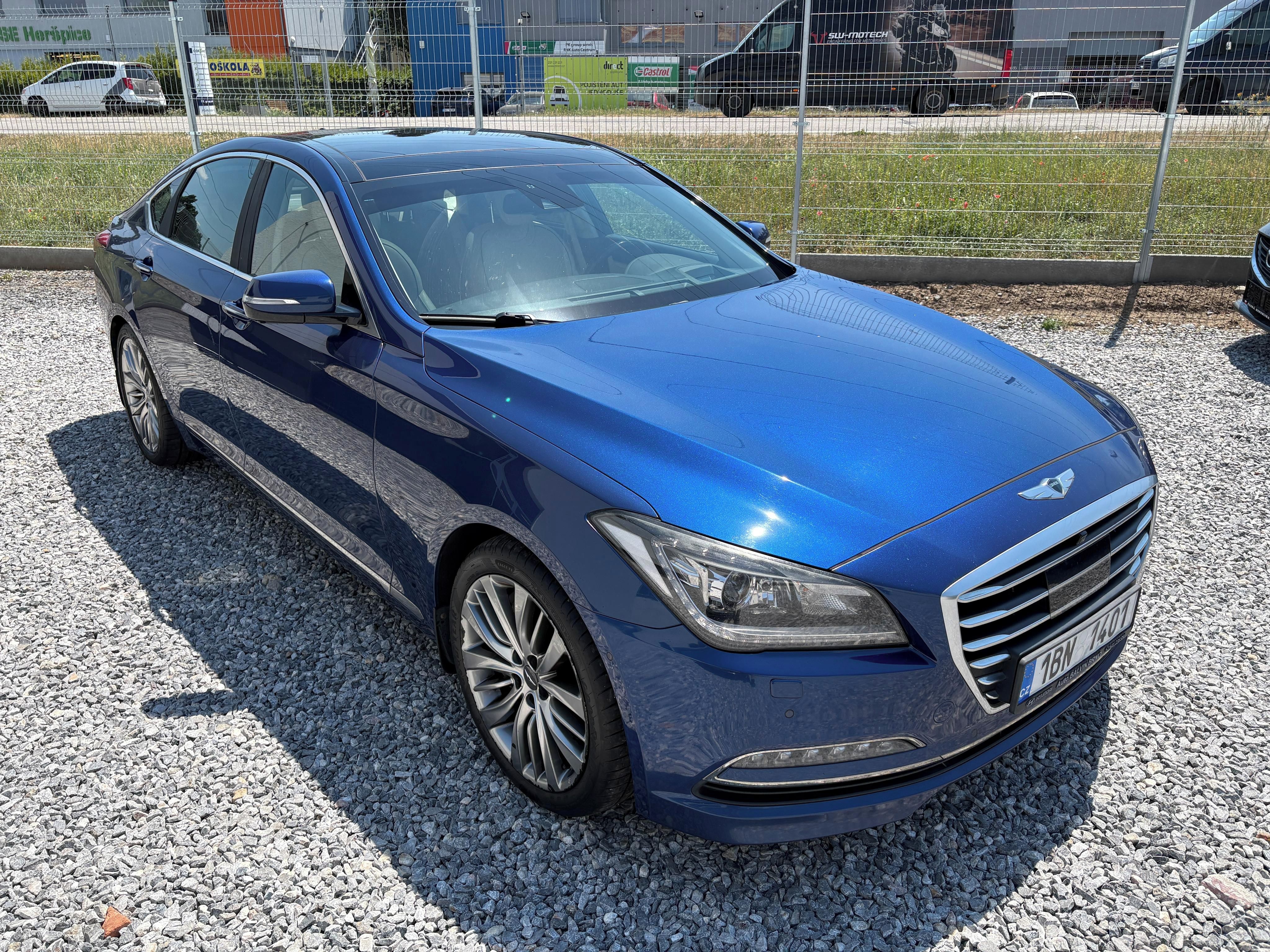 Hyundai Genesis, 3.8V6 Htrac - fotka 2