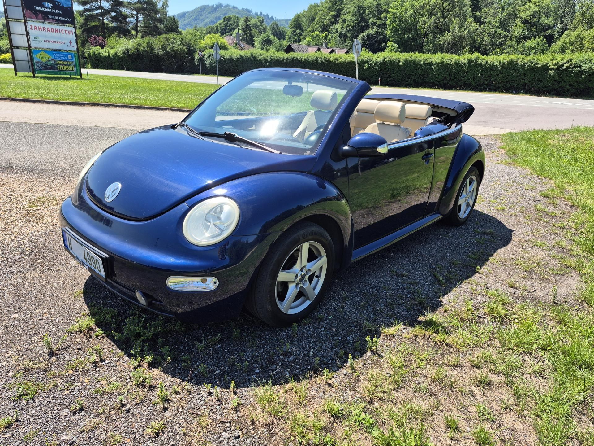 Volkswagen New Beetle, 2.0i  85Kw - fotka 2