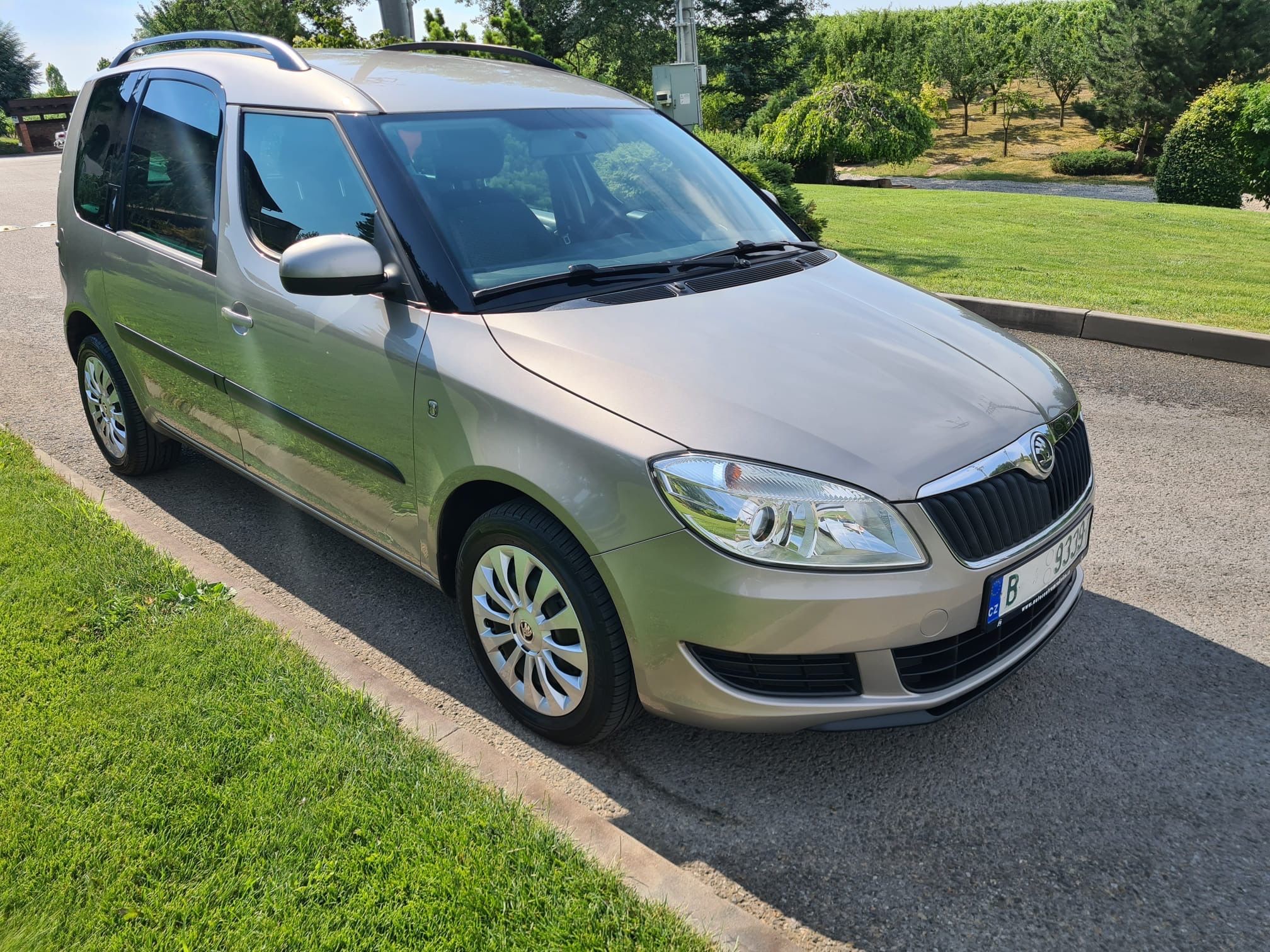 Škoda Roomster, 1.9 TDi 77KW TAŽ ZAŘ - fotka 2